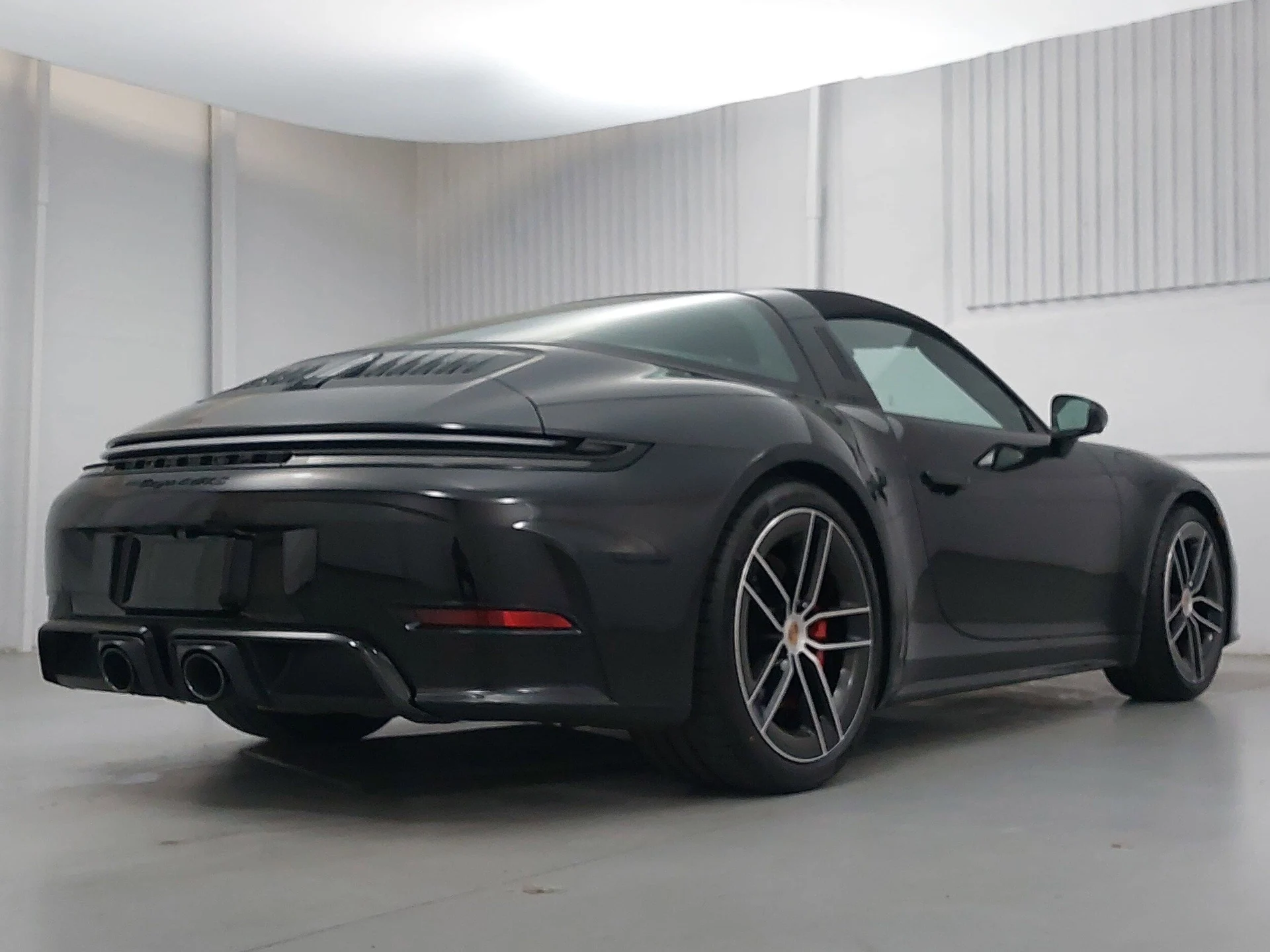 mph006_1994391663_b4f4ffce6309f3681b89a074acf329d4x_30c690f5f4