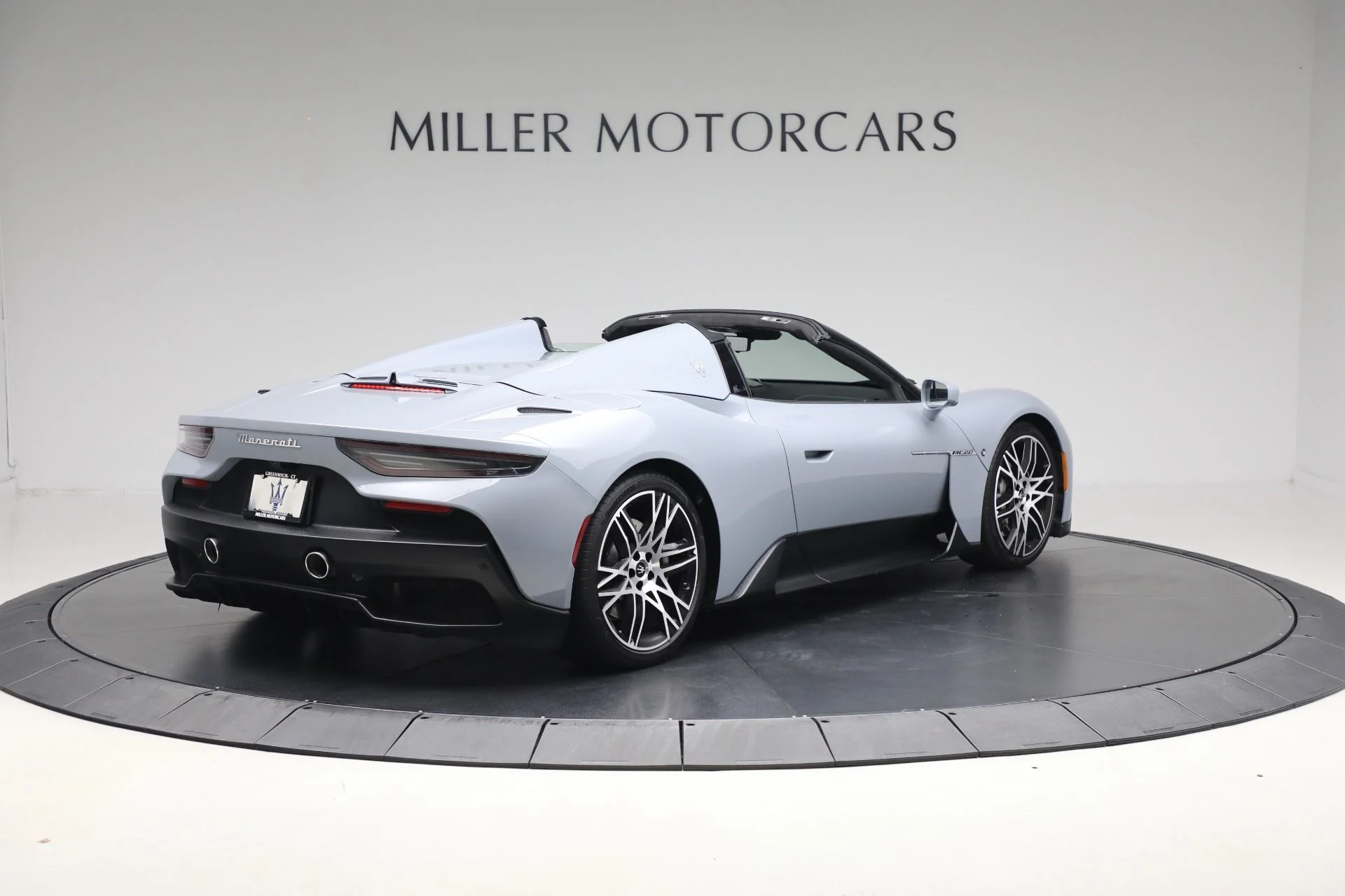 mph006_2001388235_Used_2023_Maserati_MC_20_Cielo_f5b617f31f