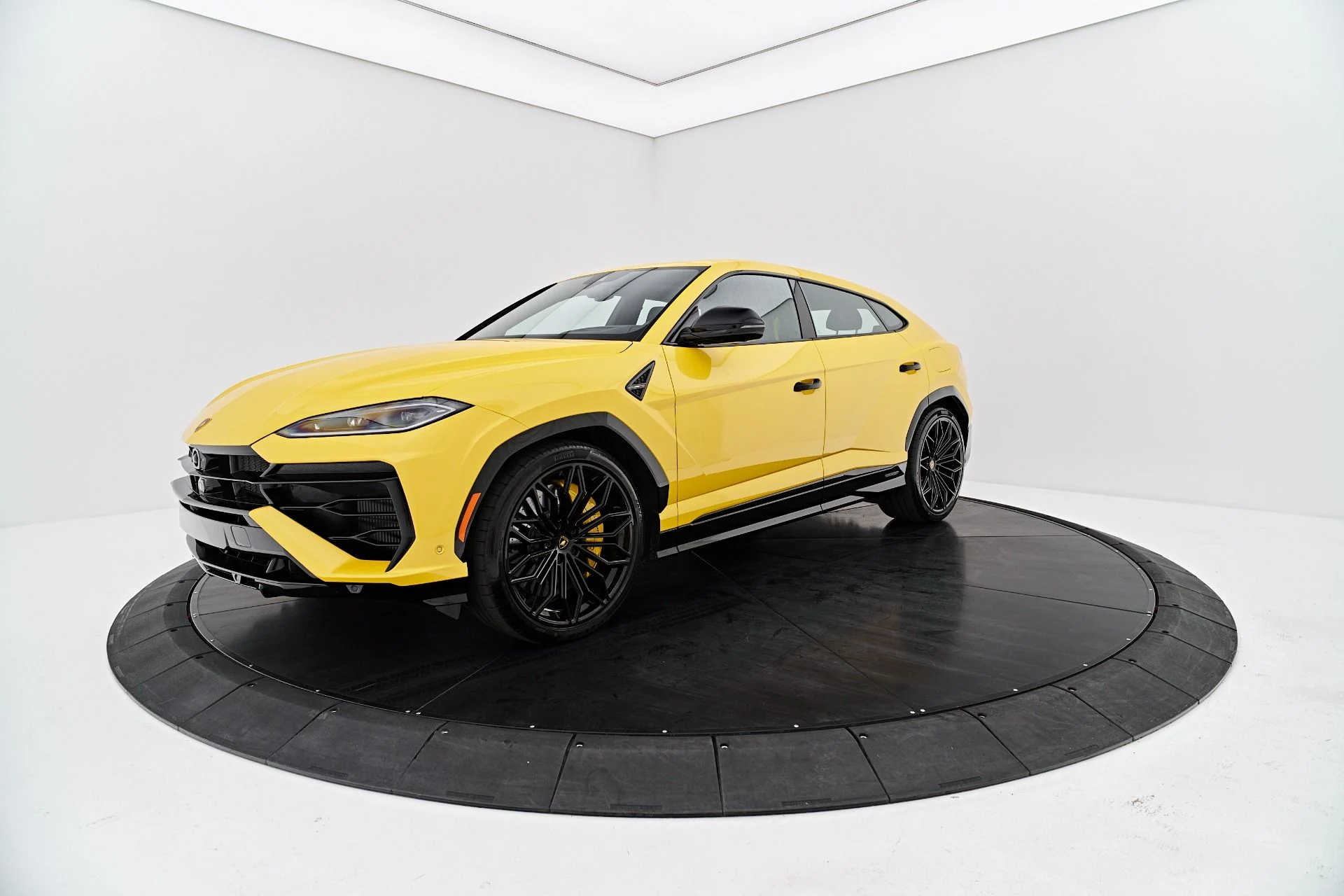 mph006_2001429644_Used_2025_Lamborghini_Urus_SE_1788049827_5b5c64c1ee