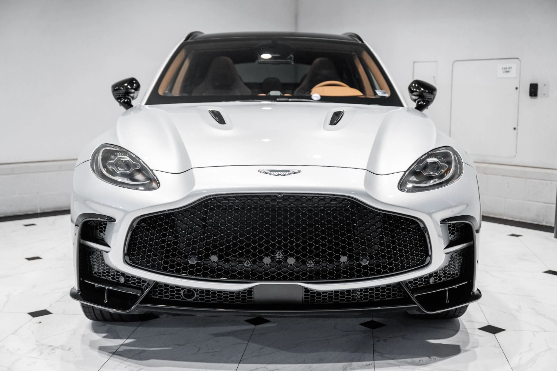 mph006_2005271424_New_2026_Aston_Martin_DBX_S_1780937216_699deb63e8