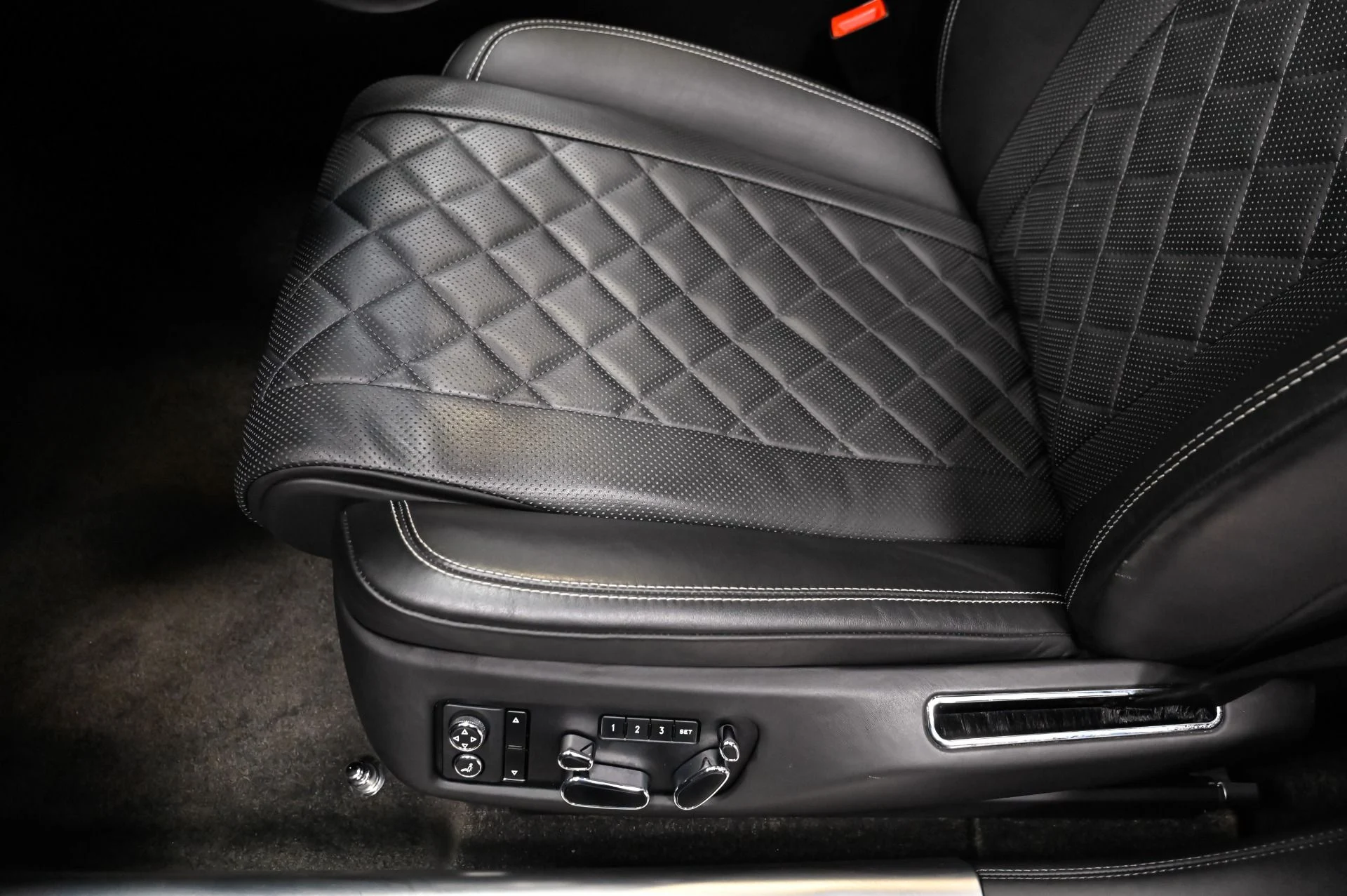 mph006_2012063778_Used_2017_Bentley_Flying_Spur_V8_S_1789414009_dac2890ef0