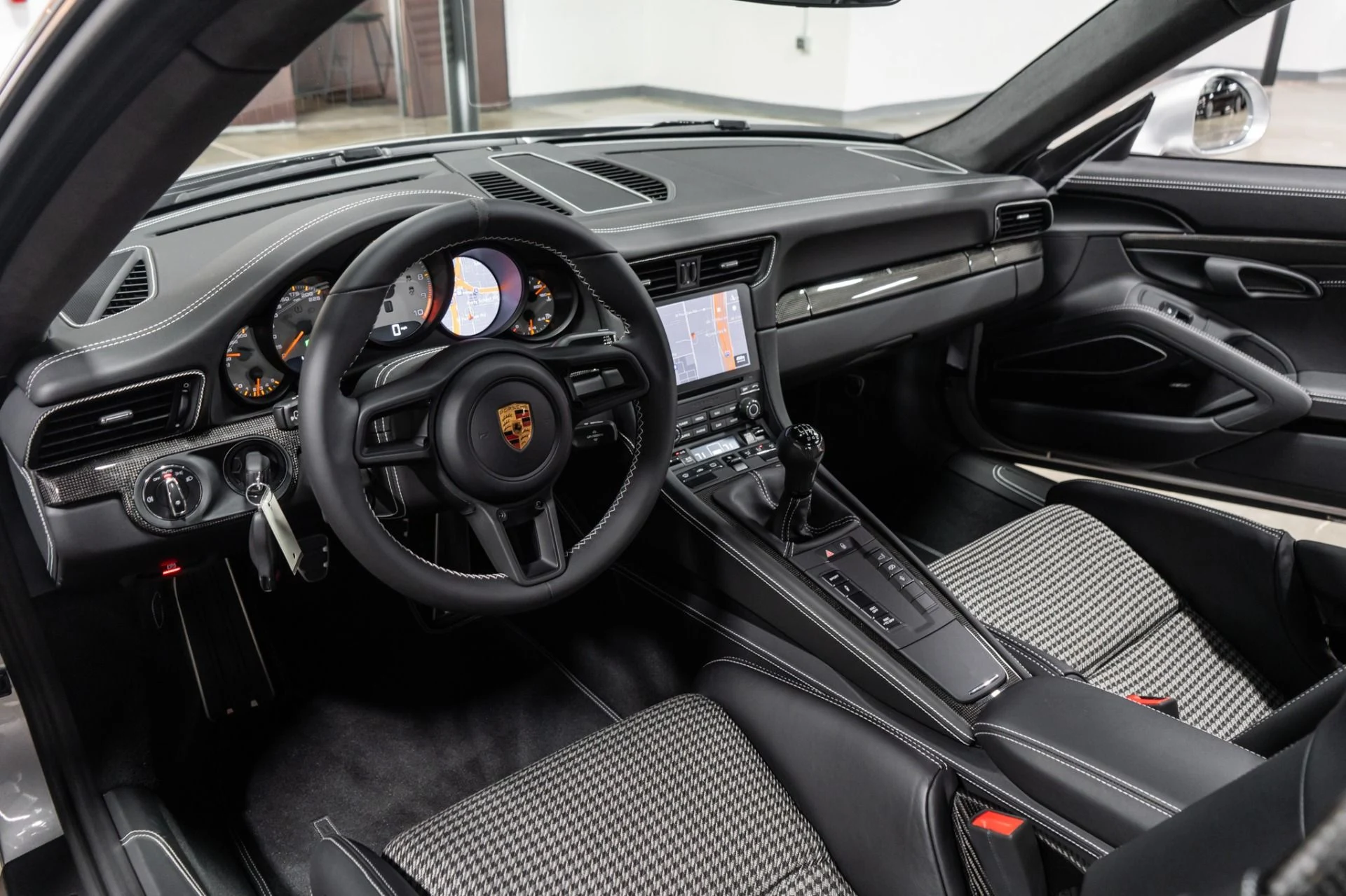 mph006_2016192093_Used_2018_Porsche_911_GT_3_Touring_1756161352_0a62a3073f