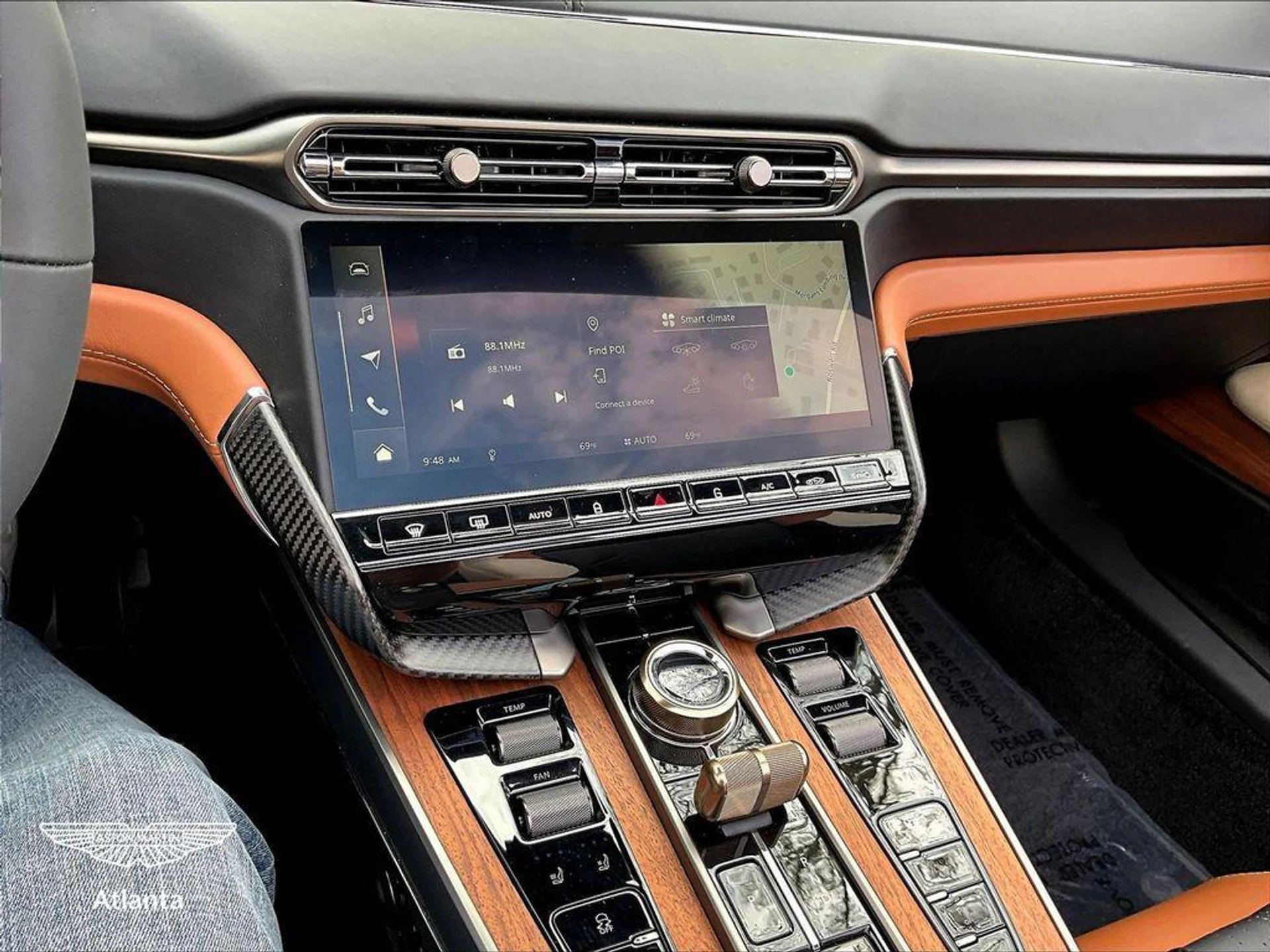 mph006_2016908859_p_WE_Xrd_RMW_2v9_PFX_Qb04a5_R_Ig_NE_9e0edd6a13