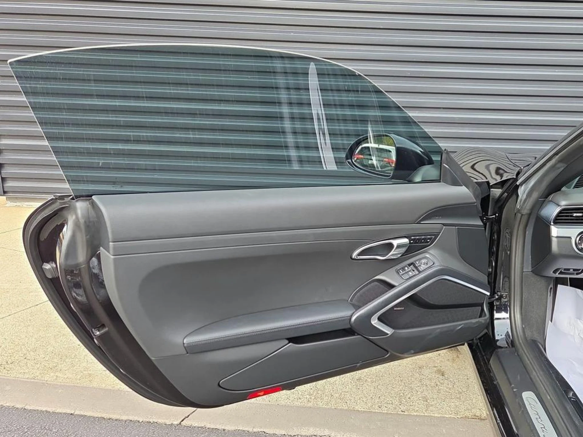 mph006_202957122_YP_Y9_Gifn4_UI_4_I_Lnw_Z_Hv_KO_3h_Lsc_192f474d05