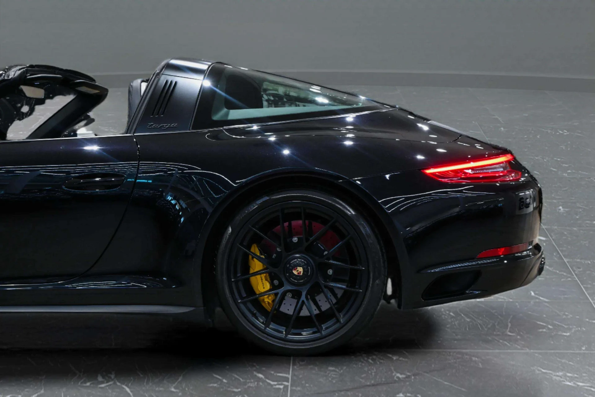 mph006_203976429_439d28a7_ce4c_42b8_82d8_8f742b6ae228_f0ebd9807b