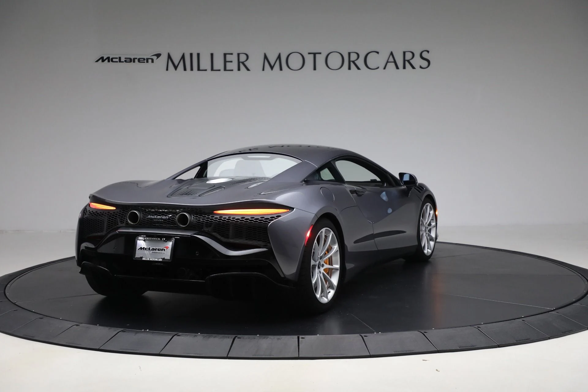 mph006_2048267978_Used_2024_Mc_Laren_Artura_Vision_6f3c67d2a0