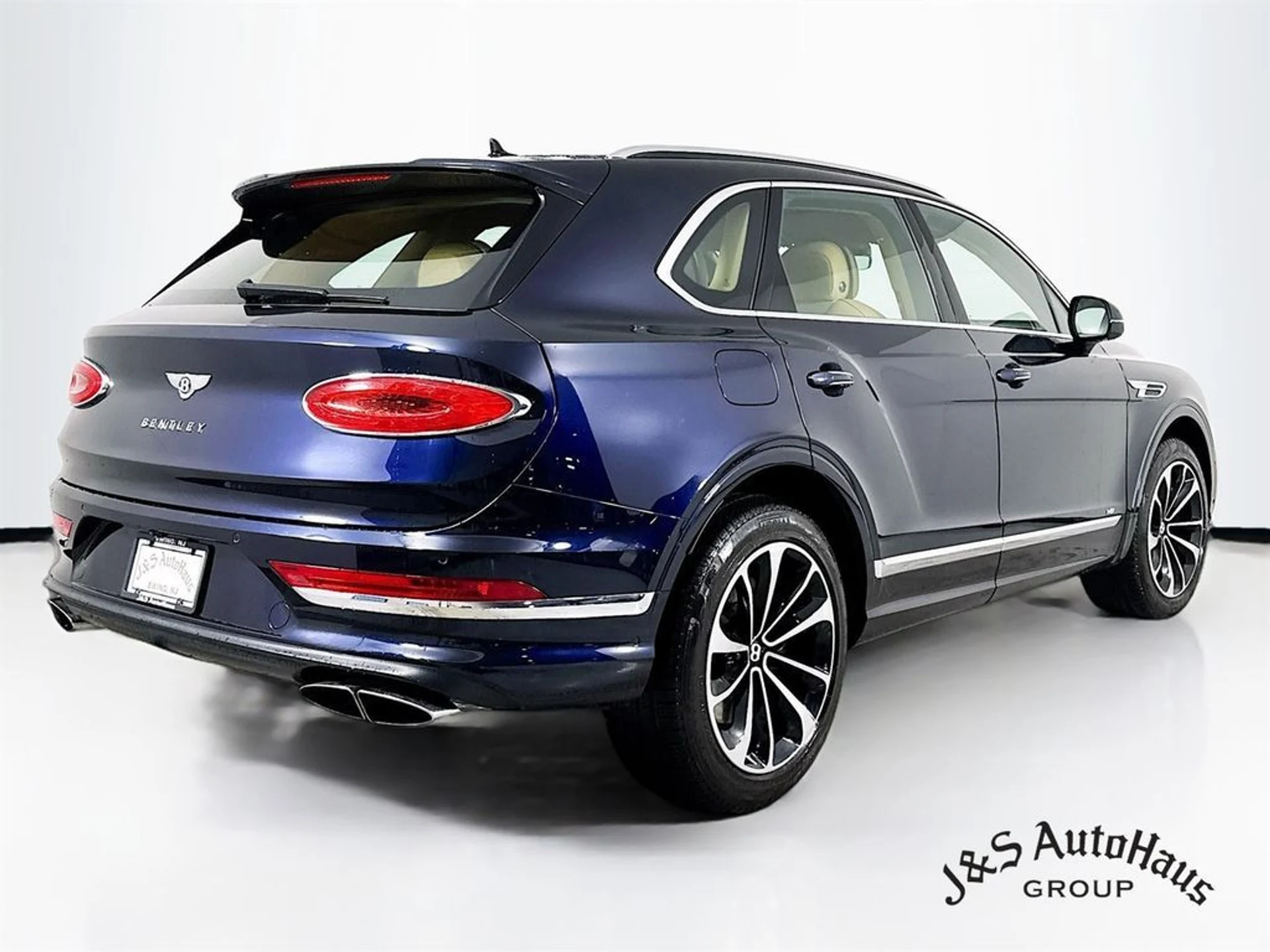 mph006_2049497291_hfgi35d1ot9itf2kkkgngs0vnchh_83b06b4b01