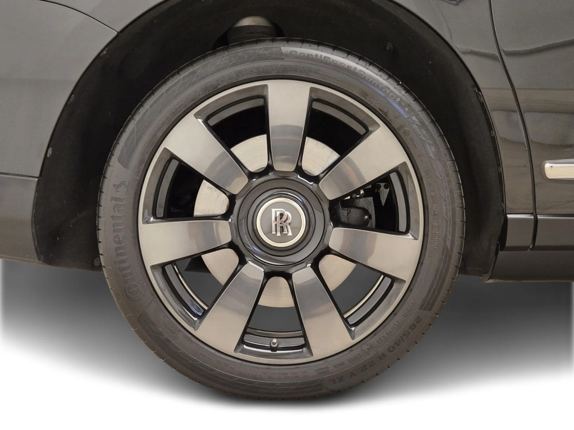 mph006_2050444566_Used_2020_Rolls_Royce_Cullinan_1759993066_612d34530e