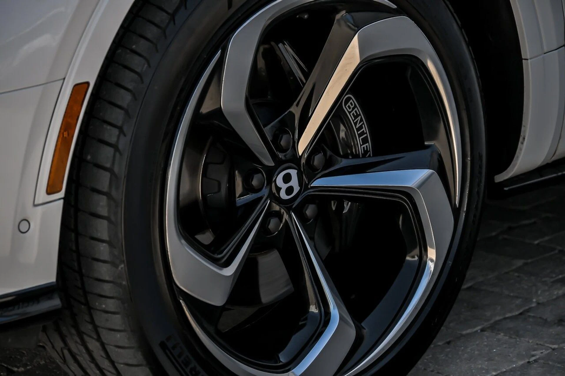 mph006_2052299427_adb003577f83890c3372bb3b9de9704ax_310ad8d31b