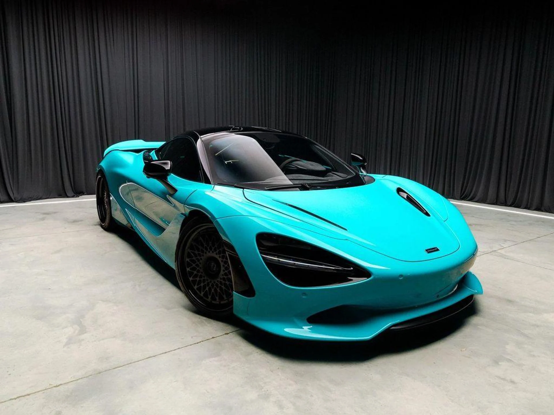 mph006_2059094179_A2_f_P7_X_Vl_Gg_GE_Bx_Ah_Ak_VZ_Xgu_LNY_81d1fd8fc0