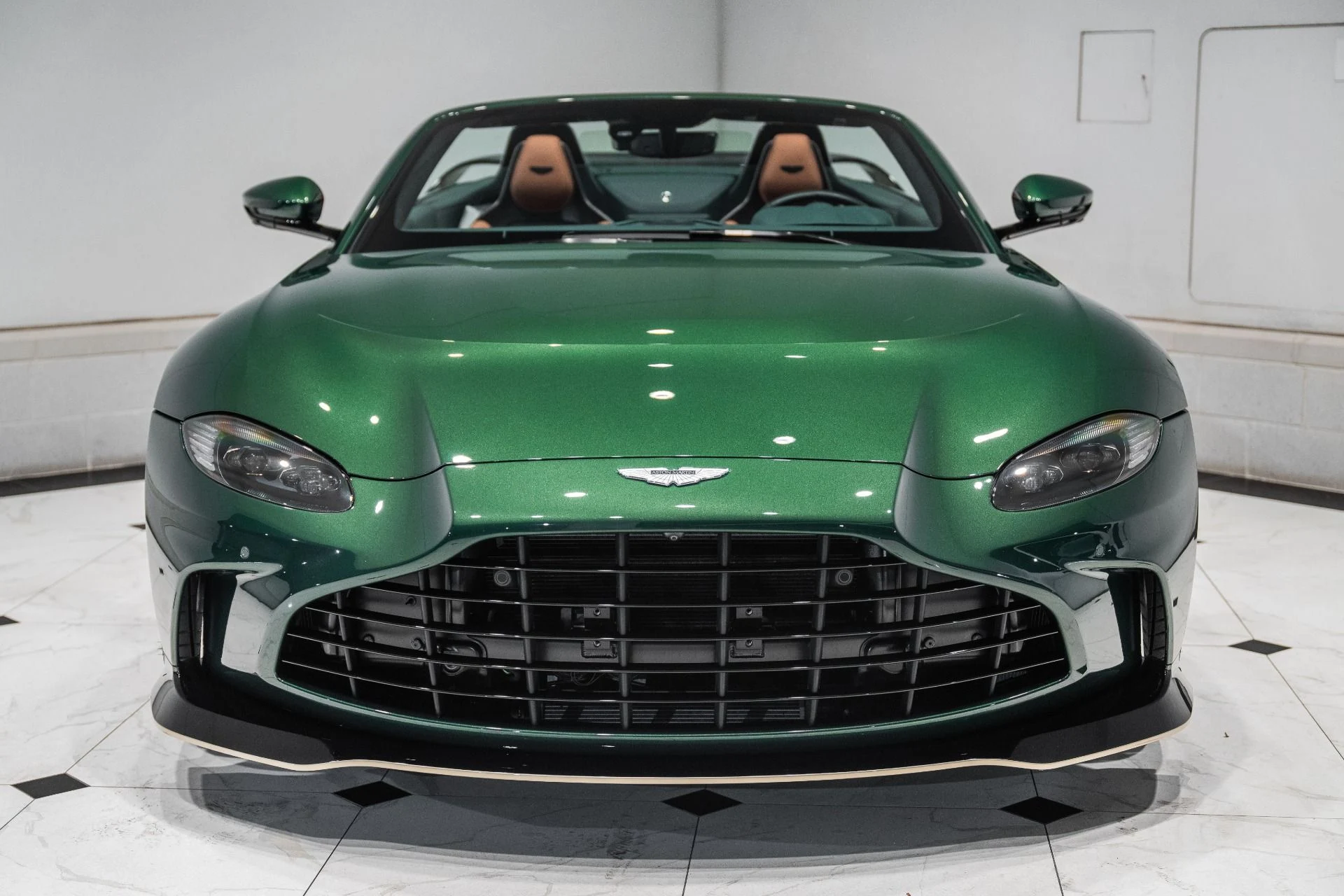mph006_2065260288_Used_2023_Aston_Martin_Vantage_V12_1787760014_fa026b8dd1