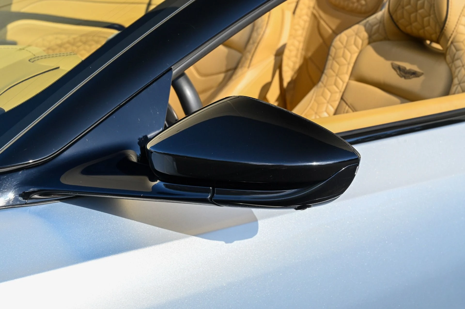 mph006_2066799368_Used_2020_Aston_Martin_DBS_Superleggera_1708981897_bab46b262d