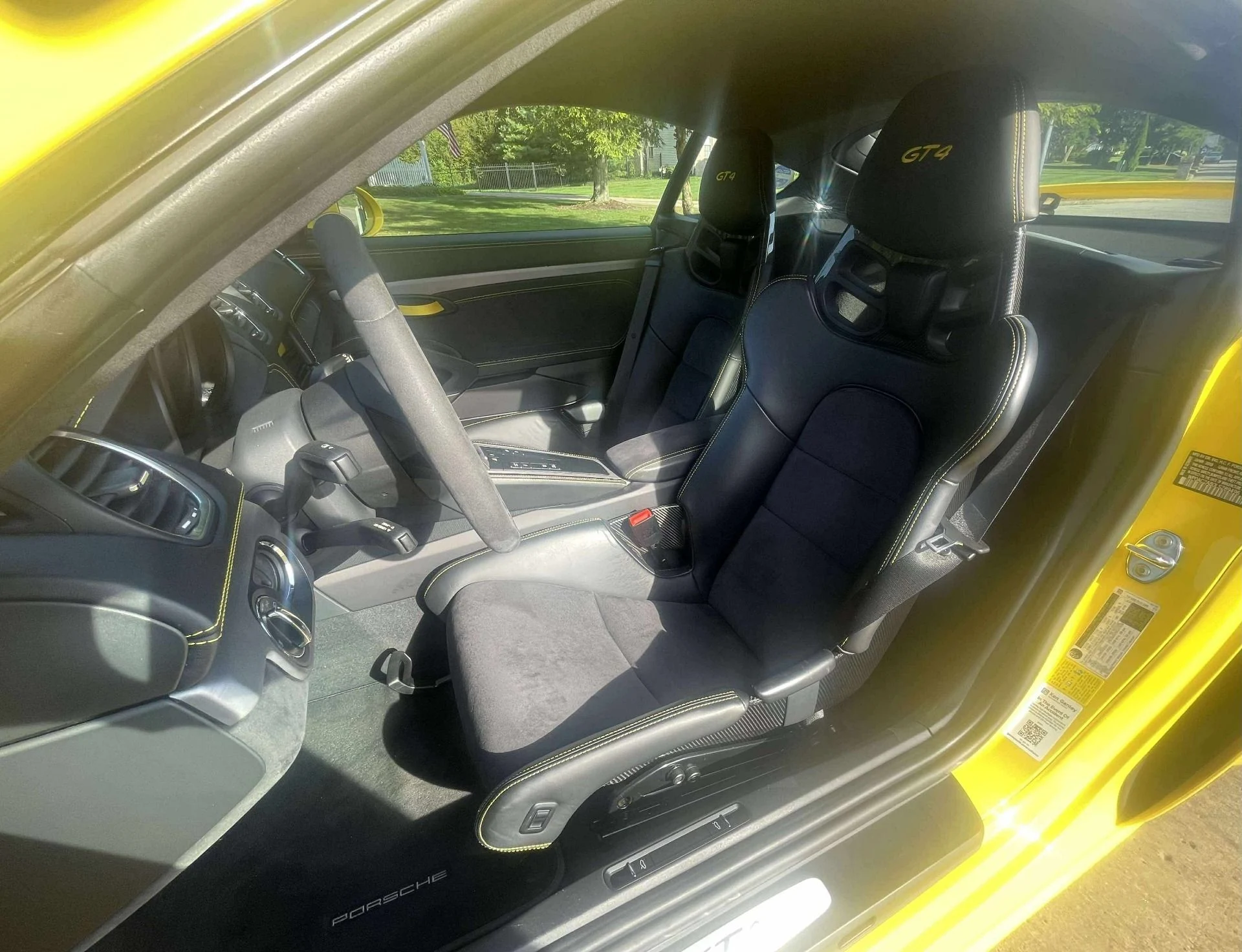 mph006_2066930564_Used_2020_Porsche_718_Cayman_GT_4_1753310362_7cb5aab104