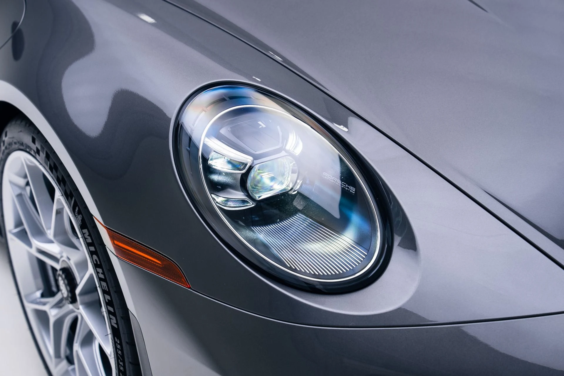 mph006_2068197468_Used_2024_Porsche_911_GT_3_Touring_1765917490_fcbee88698