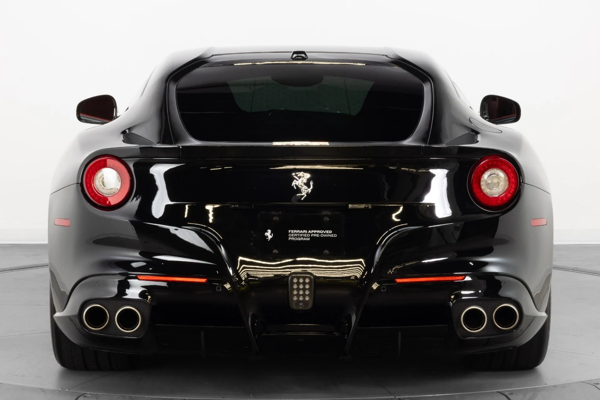 mph006_207221629_Used_2014_Ferrari_F12berlinetta_1784559579_e066e843c5
