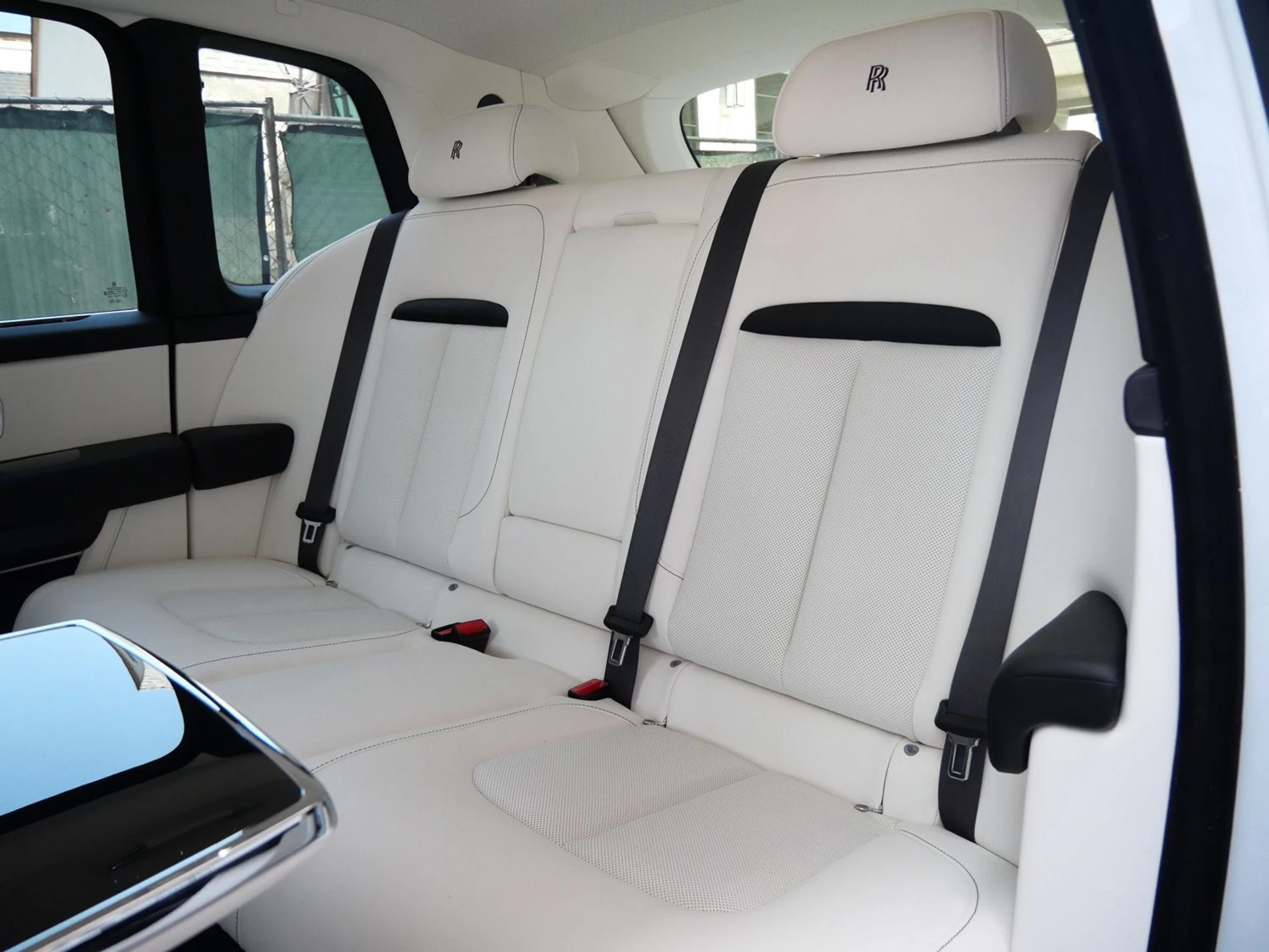 mph006_2076083608_fb30856013d93e838ea42b1e89665396x_e61a41d9fc