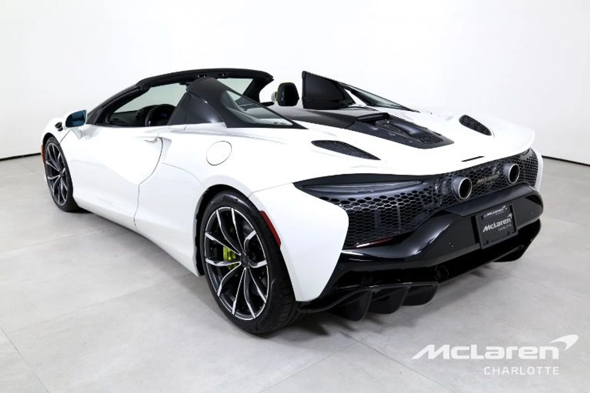 mph006_2081486239_Used_2025_Mc_Laren_Artura_Spider_c1ee0260c3