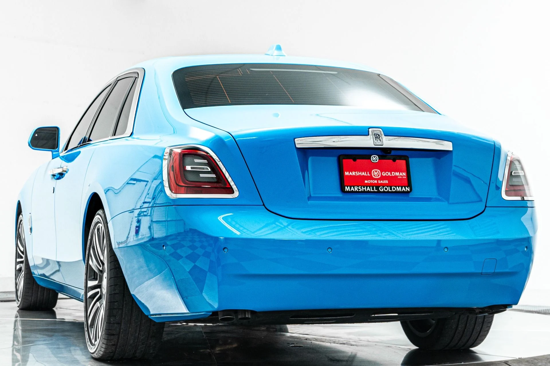 mph006_2083379151_Used_2023_Rolls_Royce_Ghost_Special_Order_Color_Commissioned_Collection_Interior_1789673794_03dcd810fa