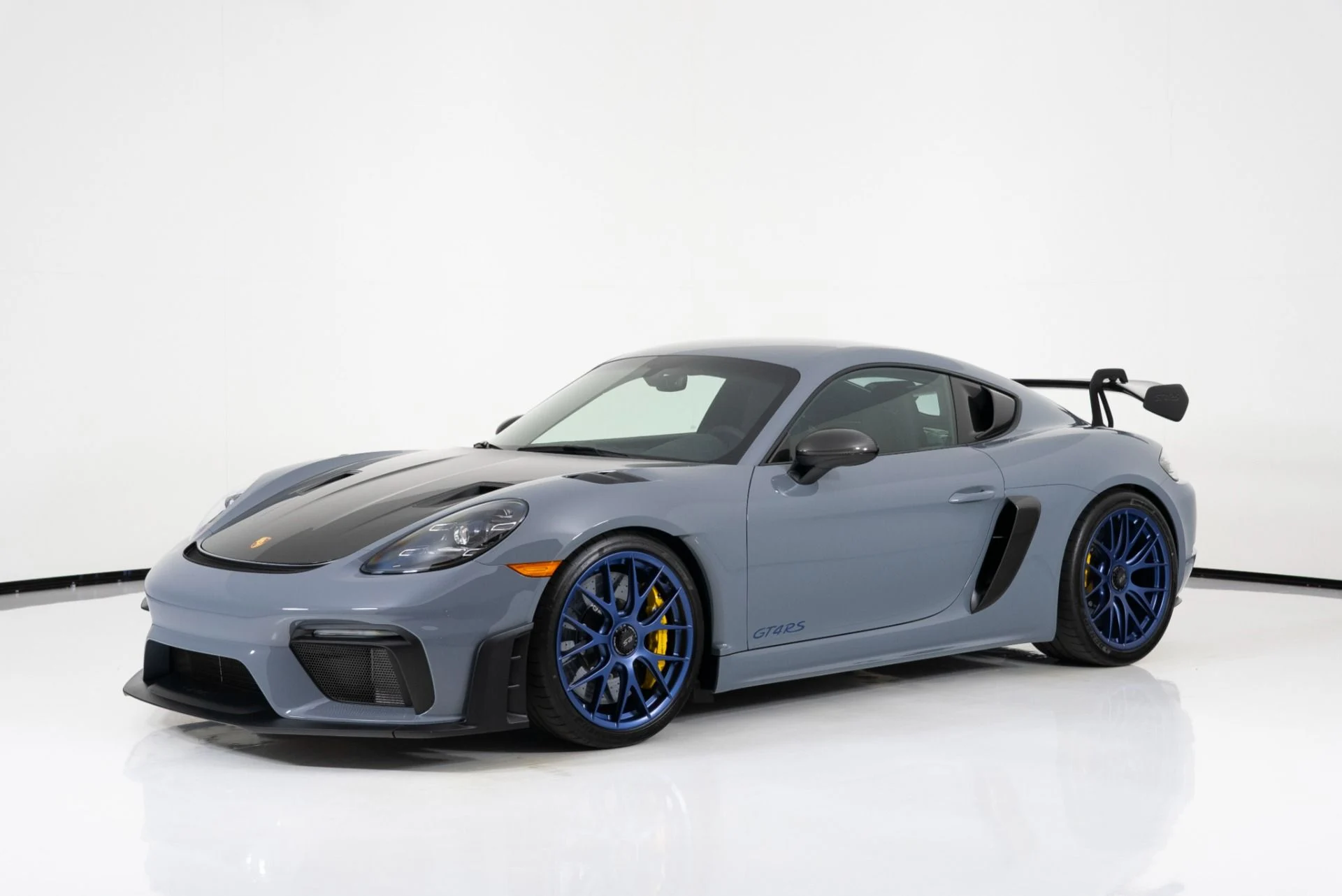 mph006_2090955095_Used_2024_Porsche_718_Cayman_GT_4_RS_1756417600_6ce439e75e