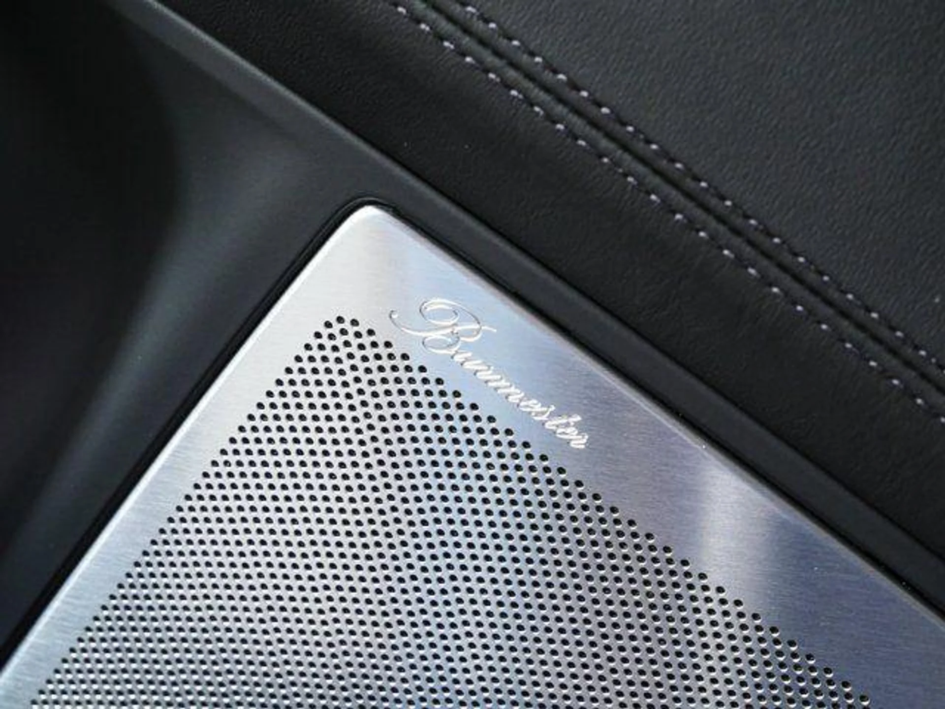 mph006_2109578523_V_Ki_Y_b1e3jq_O_Ch_LL_8d09_Rg_L_Rlr4_ce91424d8e