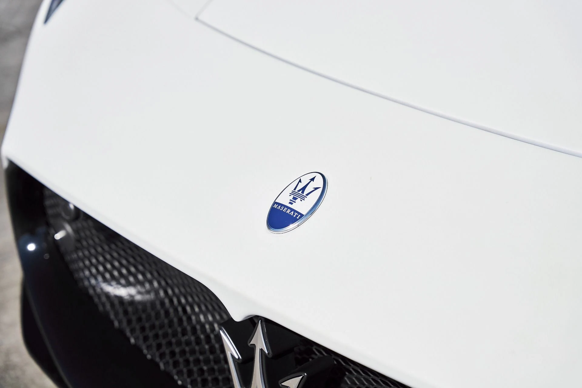 mph006_2113508251_Used_2023_Maserati_MC_20_Base_1773796500_4aab511f71