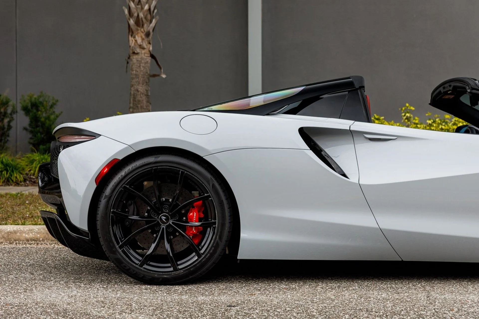 mph006_2118187700_446_p7_l_409ac50490