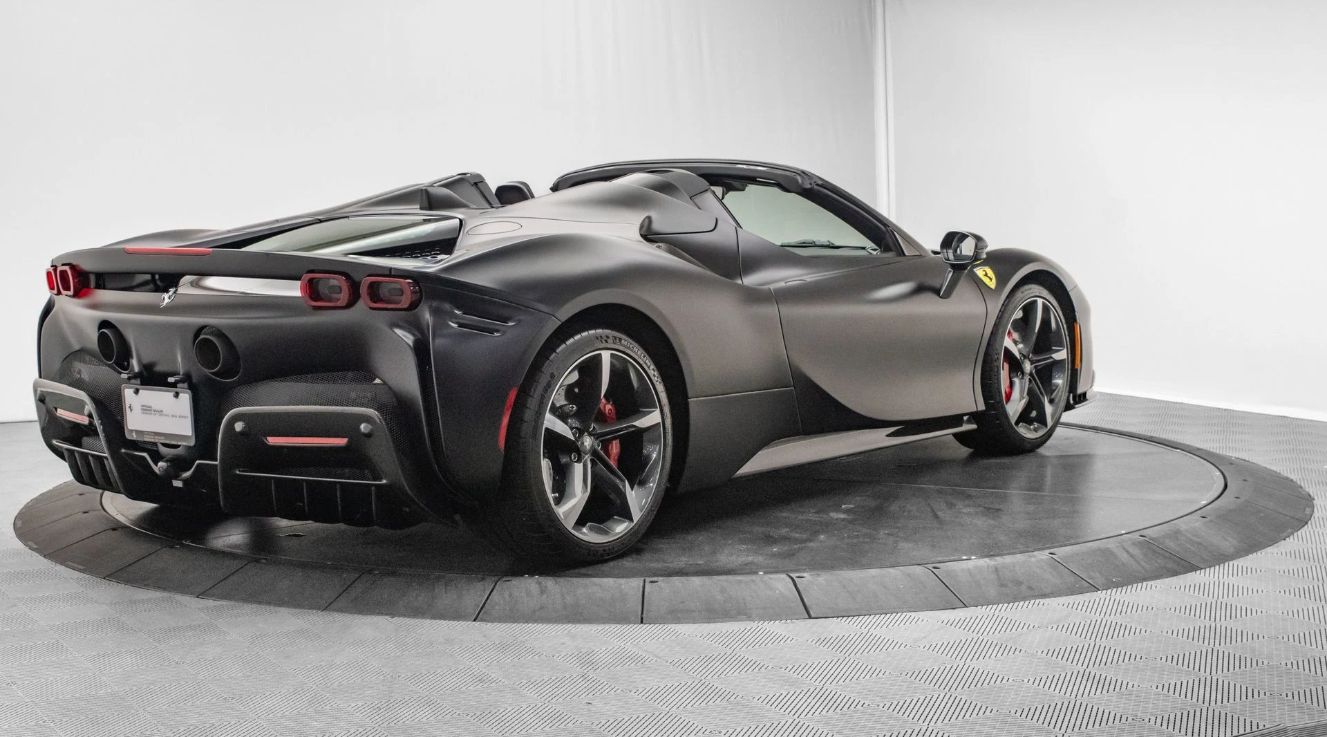 mph006_2120257308_76f854888118444f99d904f9412452dd_cab7c5b03b