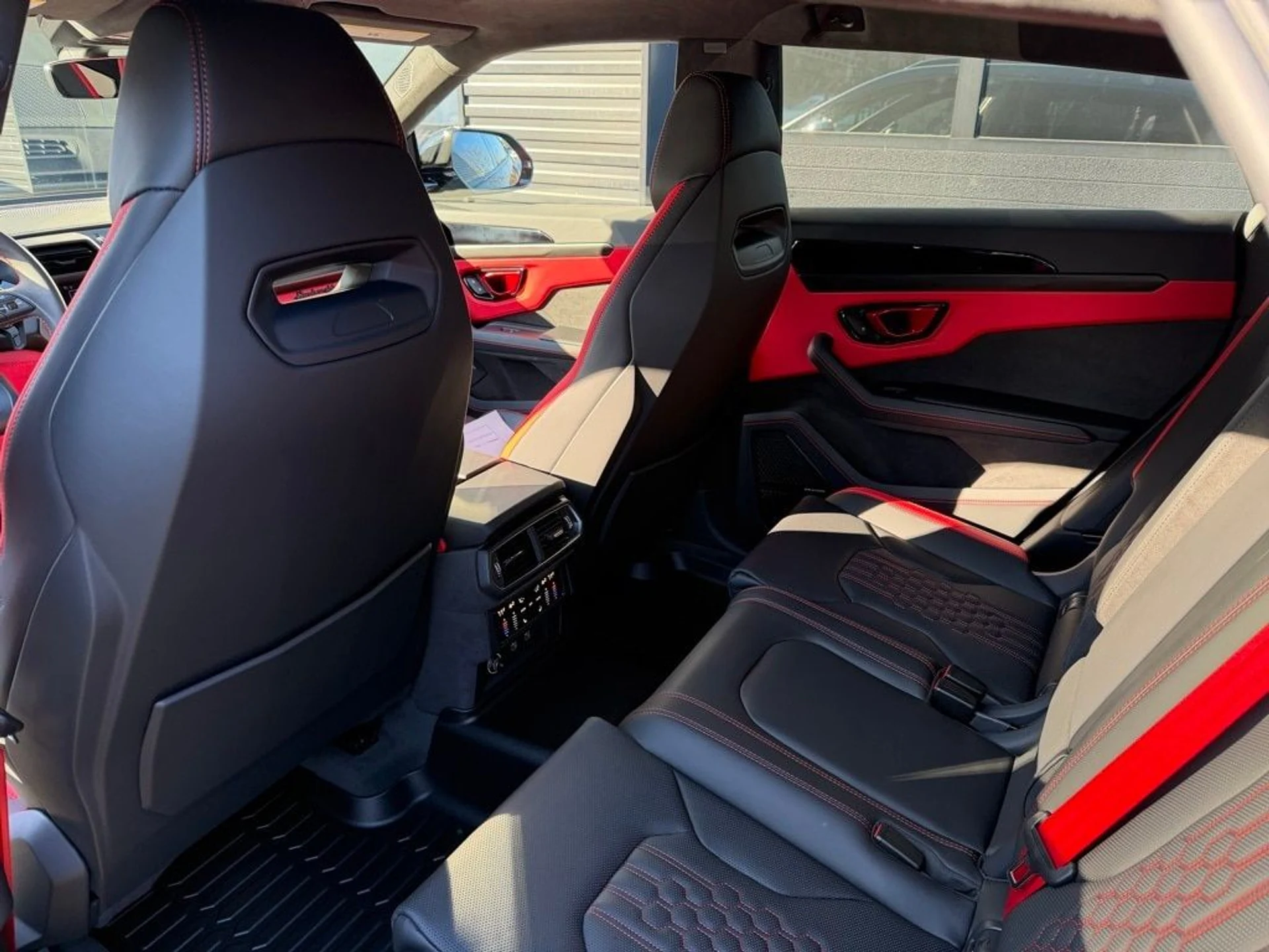 mph006_2124528113_d3d1511d06d11344089e55e06dcd3417x_7312ca558e