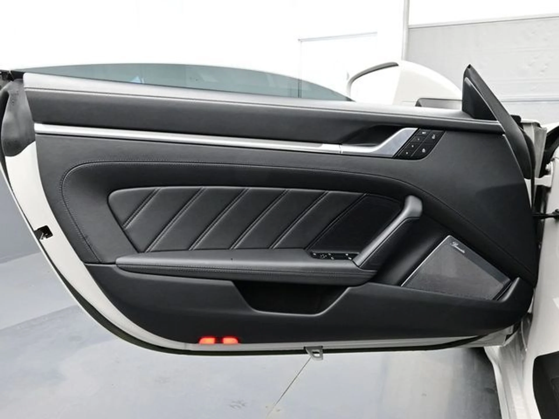 mph006_2128272894_6450a4faf0245c64e57f15986fe4e427x_02b72b528d