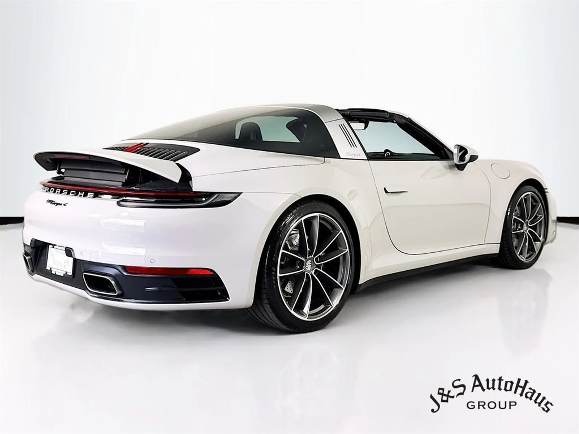 mph006_2130271393_6pvkyv8jf462pc6lupr7na7ohu5n_d8e77474b2