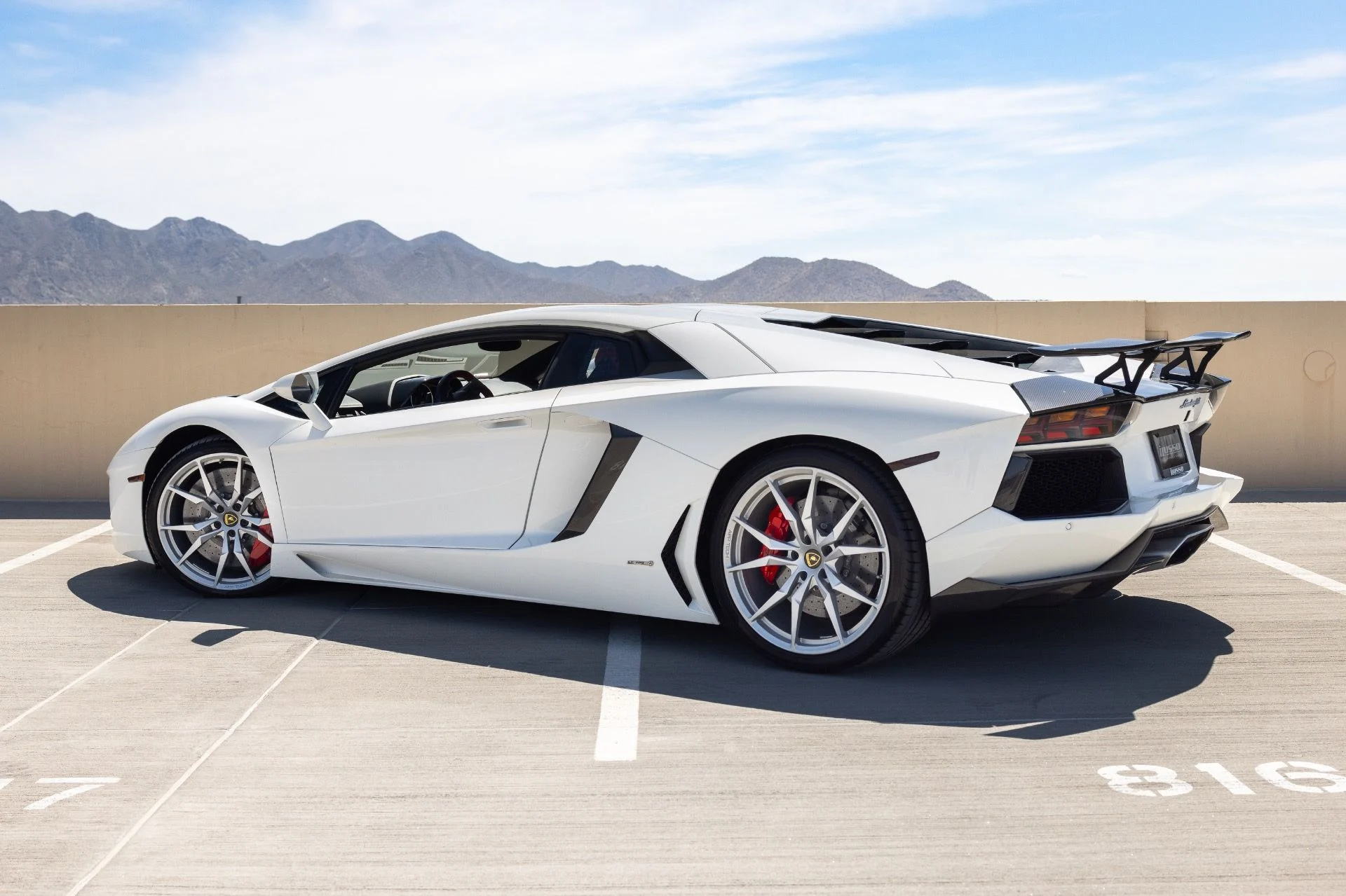 mph006_2133046882_Used_2015_Lamborghini_Aventador_LP_700_4_1785451058_5955b1897b