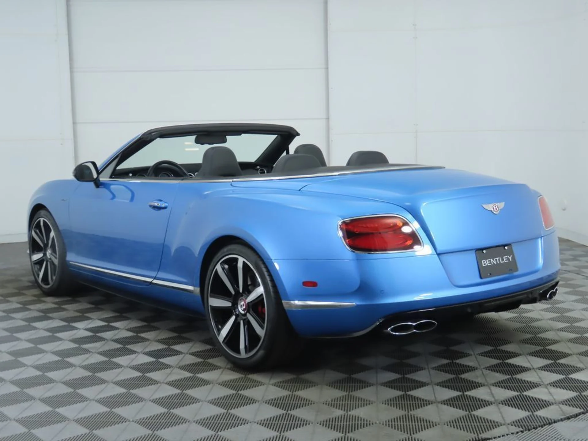 mph006_2135040780_used_2014_bentley_continental_gt_v8_s_2drconvertible_8119_22979396_7_1024_53d5fc34c1