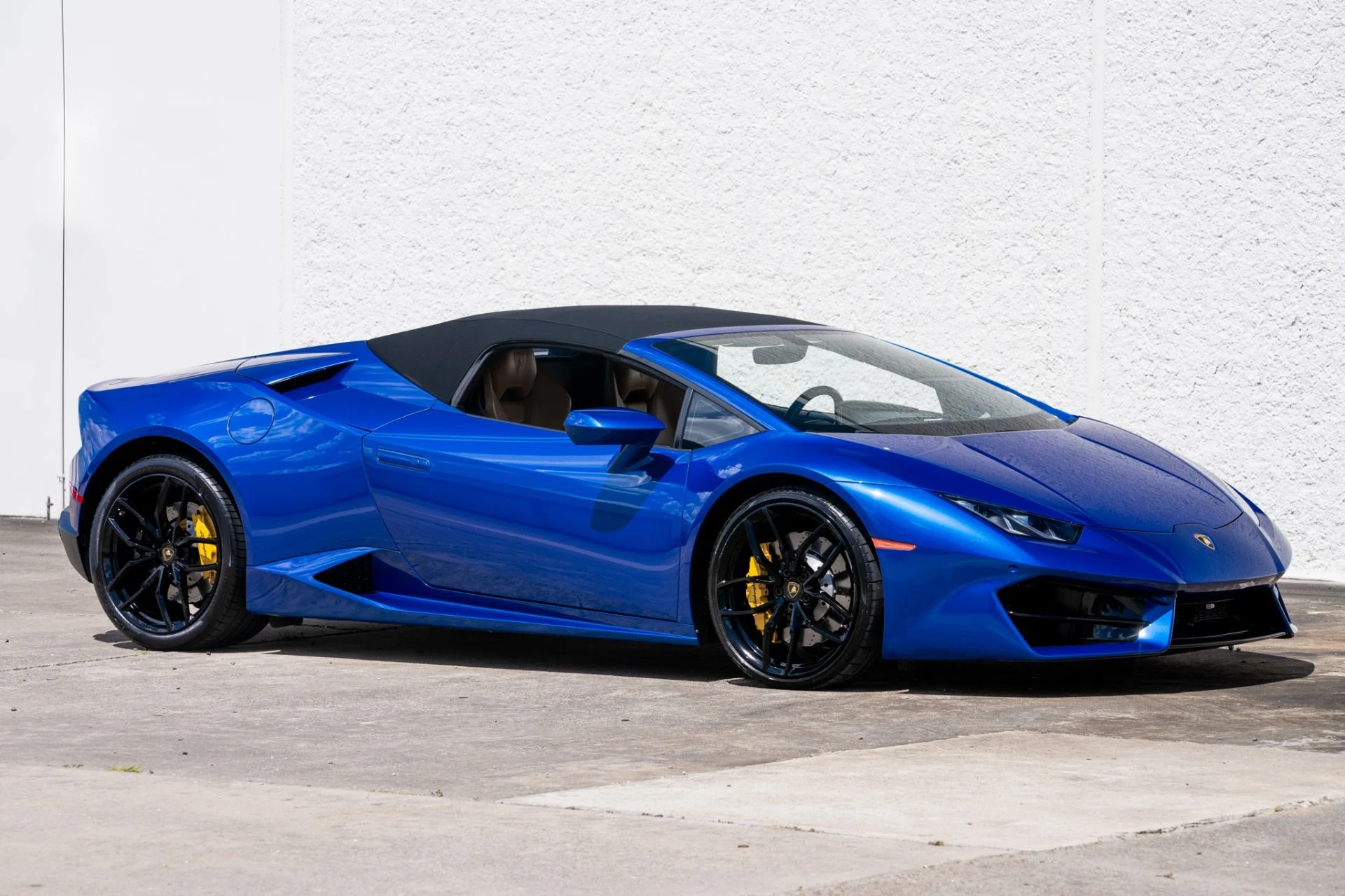 mph006_2136914525_Used_2018_Lamborghini_Huracan_LP_580_2_Spyder_1753307982_bcf3e2d499