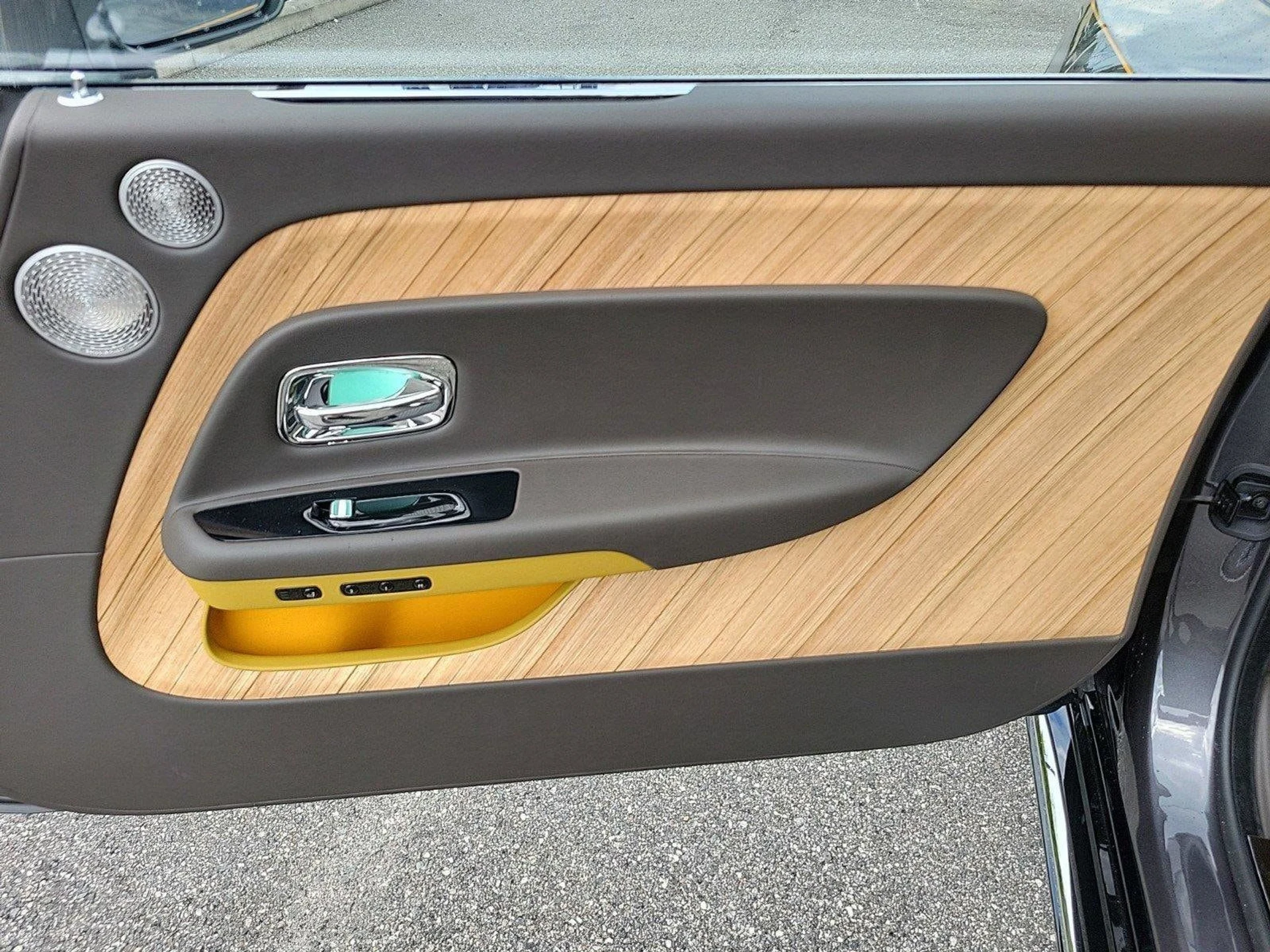 mph006_2137539853_8dd738b05f84a85719c0615fdbcad180x_c0f0546952