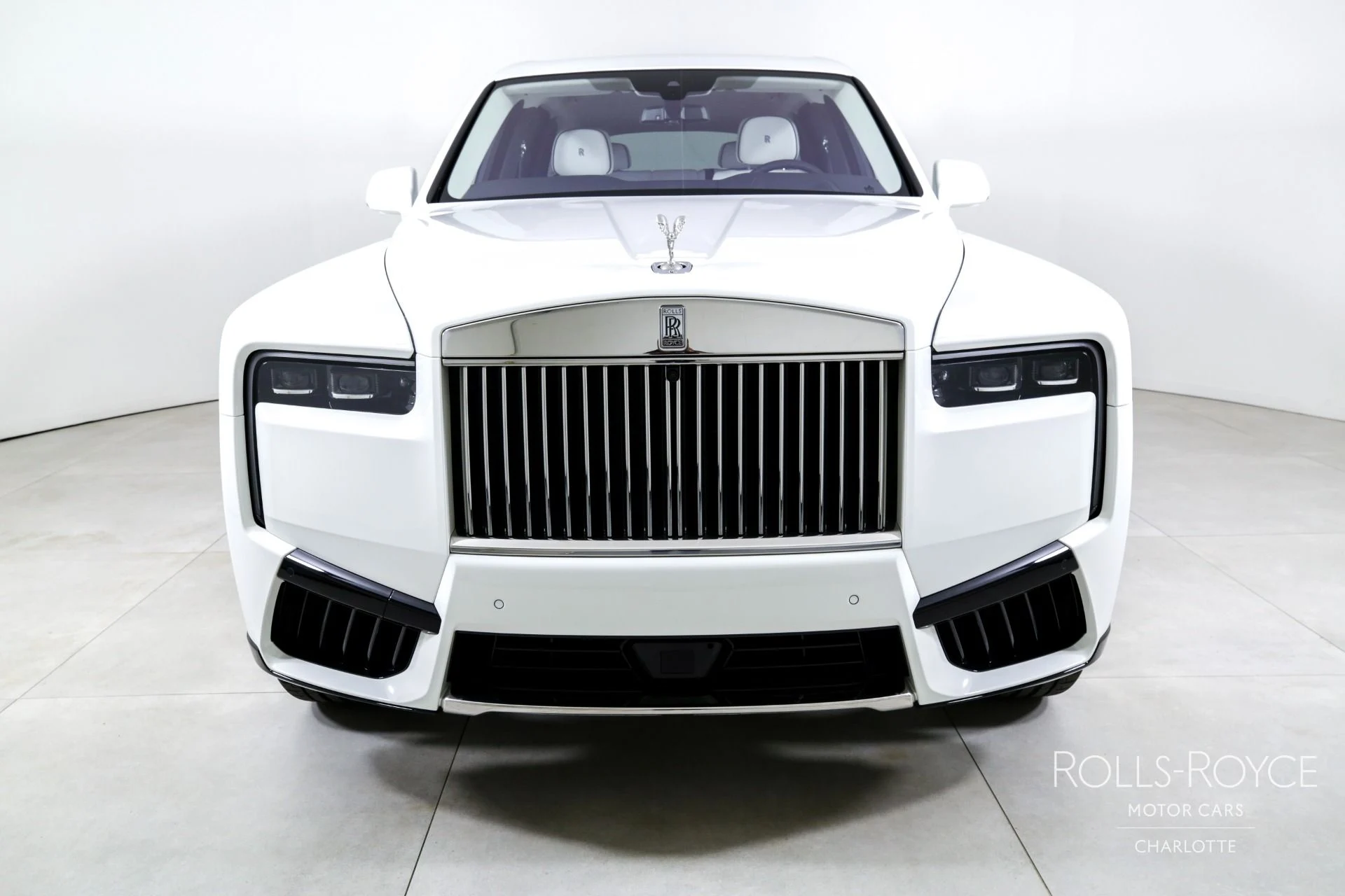mph006_2138113692_Used_2025_Rolls_Royce_Cullinan_1745264036_b72161292a