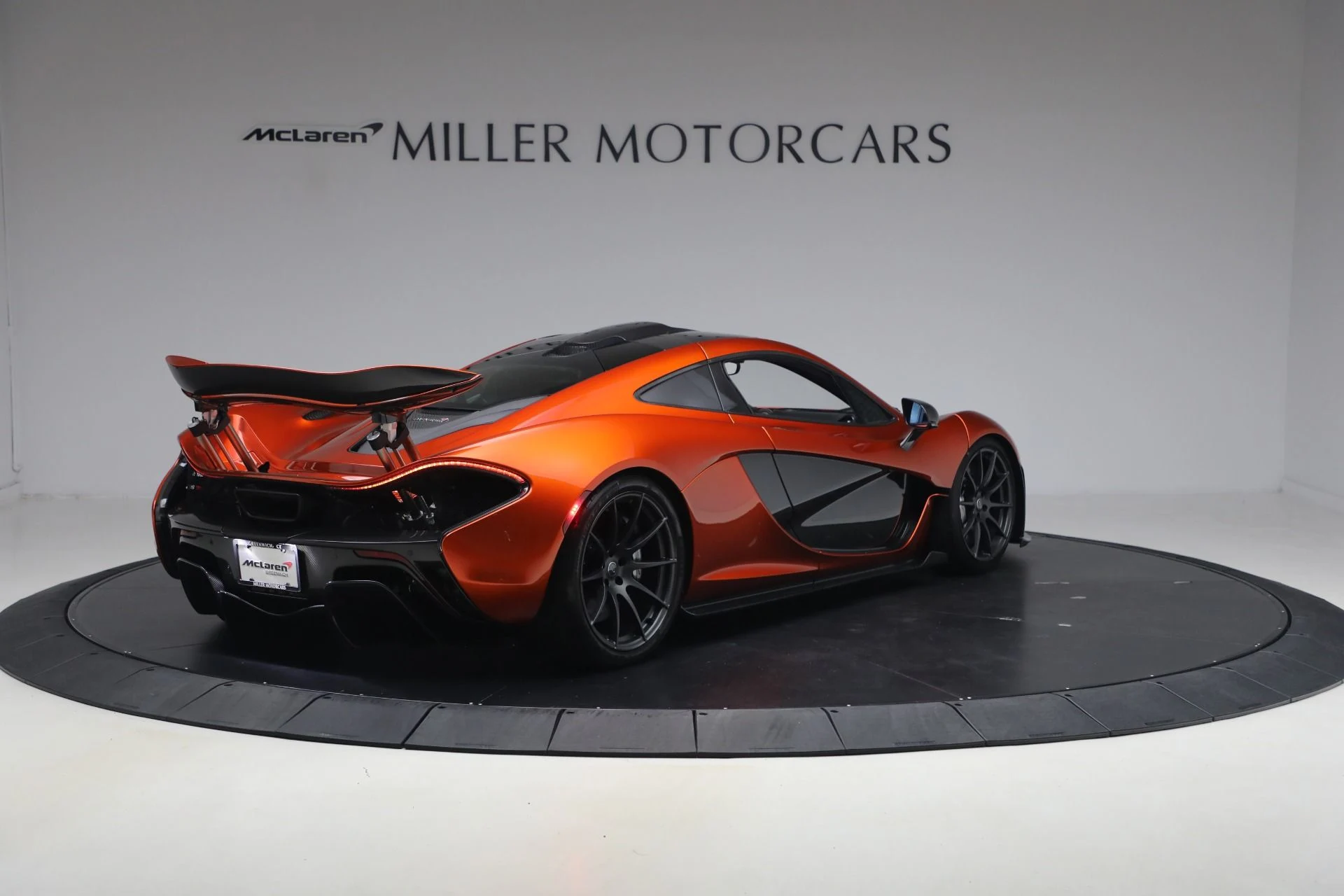 mph006_2141903281_Used_2015_Mc_Laren_P1_a010a2a12b