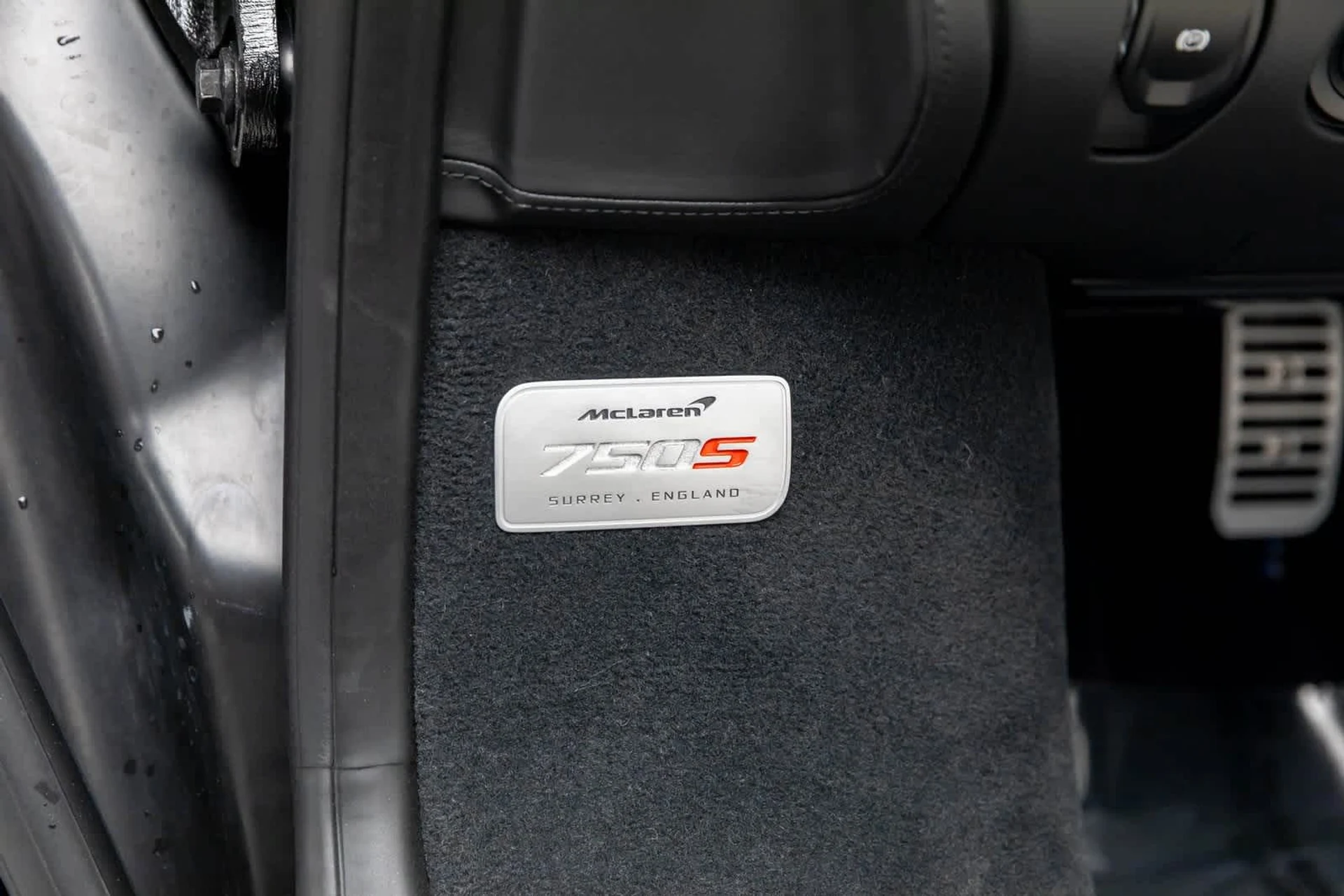 mph006_2145397249_7_a0d4e13552