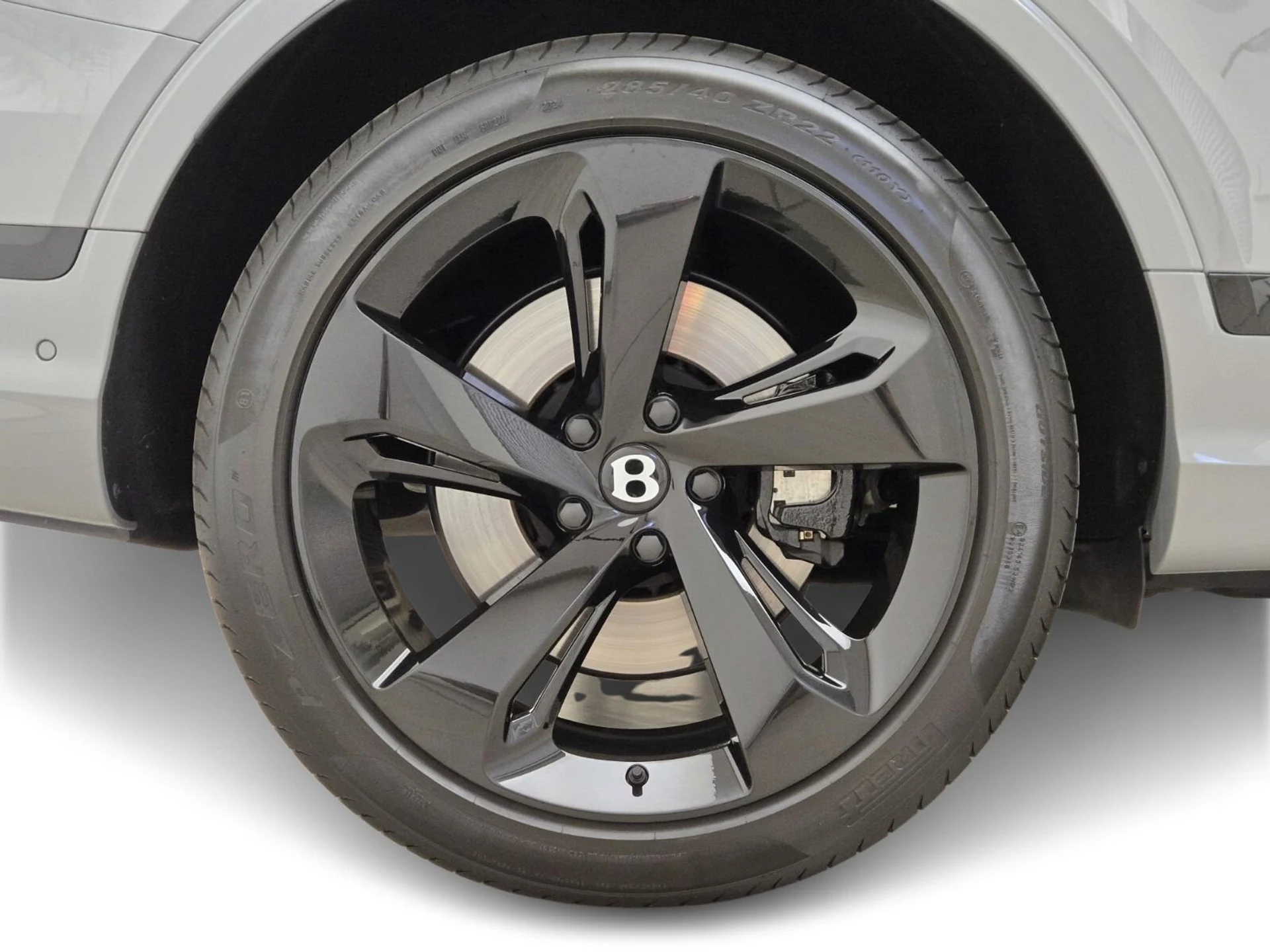 mph006_2155908698_Used_2025_Bentley_Bentayga_V8_1755588397_3829b84b91