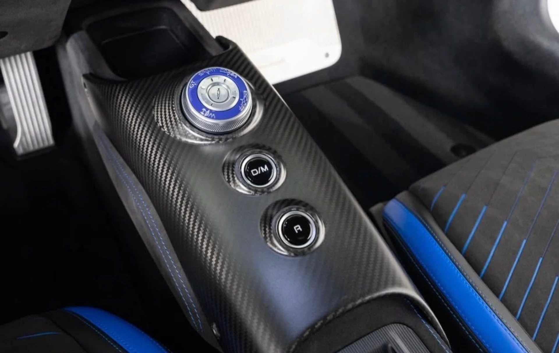 mph006_2157340791_Used_2022_Maserati_MC_20_1767916285_8b968e9064