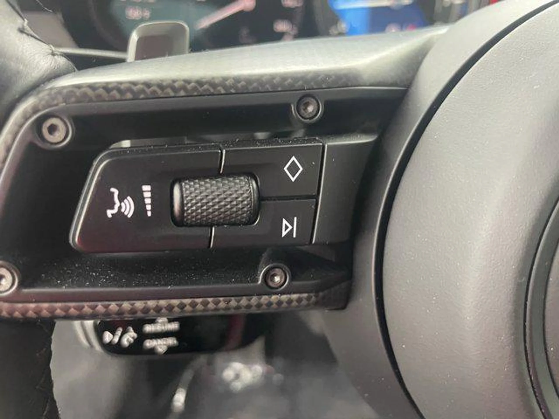 mph006_2157359675_x_VN_Rnt8xa_kyvv_CWY_6_O1_Wvz_G_Ei_A_96b6cd1103