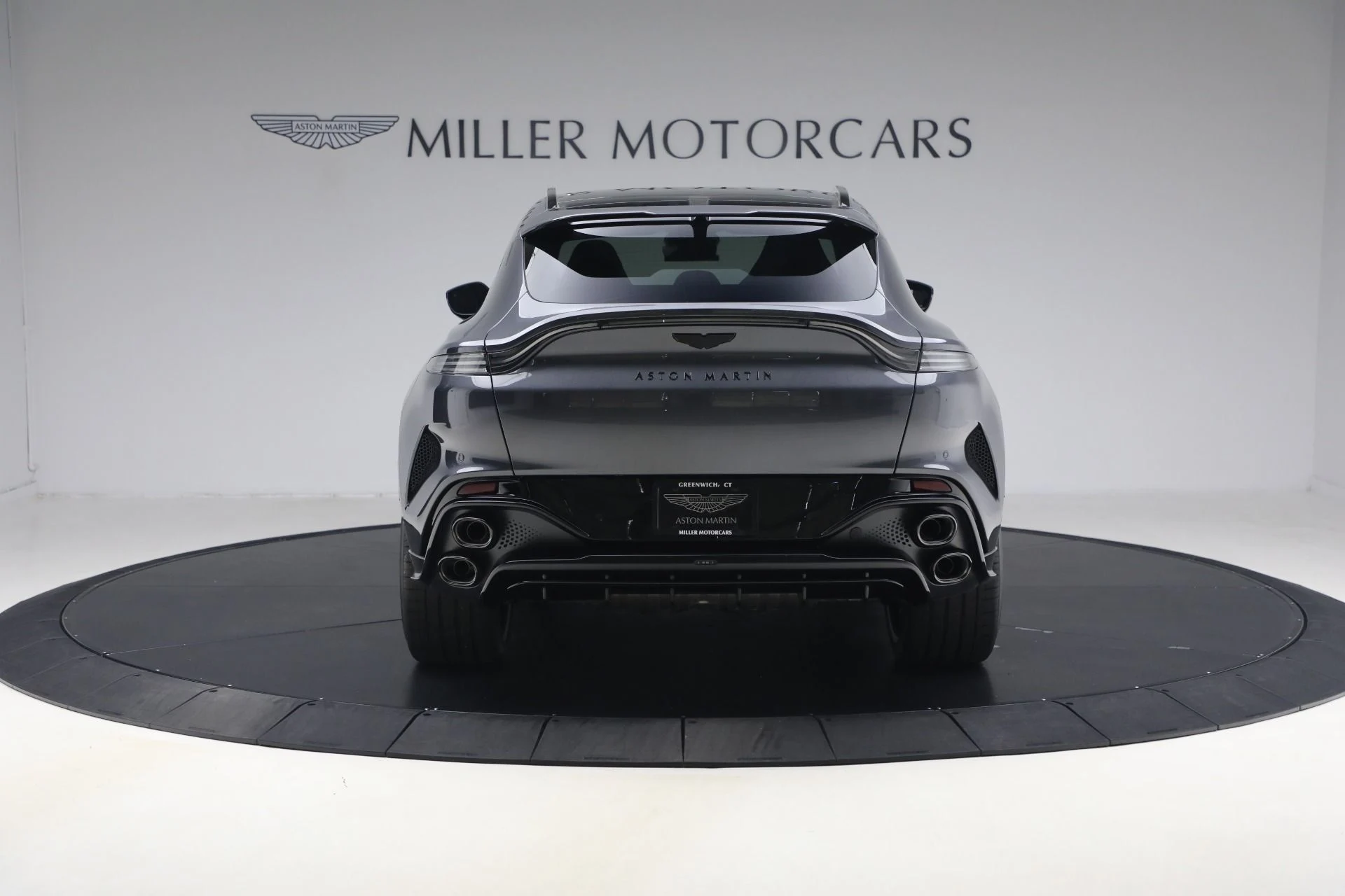 mph006_2167400579_New_2026_Aston_Martin_DBX_S_1775590517_381fb018c8