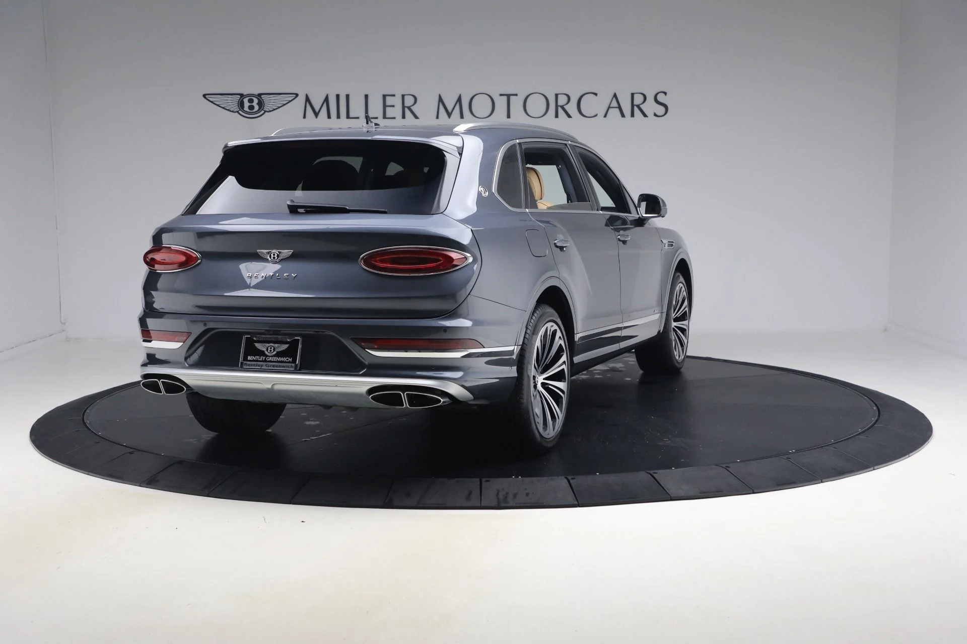 mph006_2170938712_Used_2026_Bentley_Bentayga_EWB_Azure_V8_1788463007_7a75dd65b8