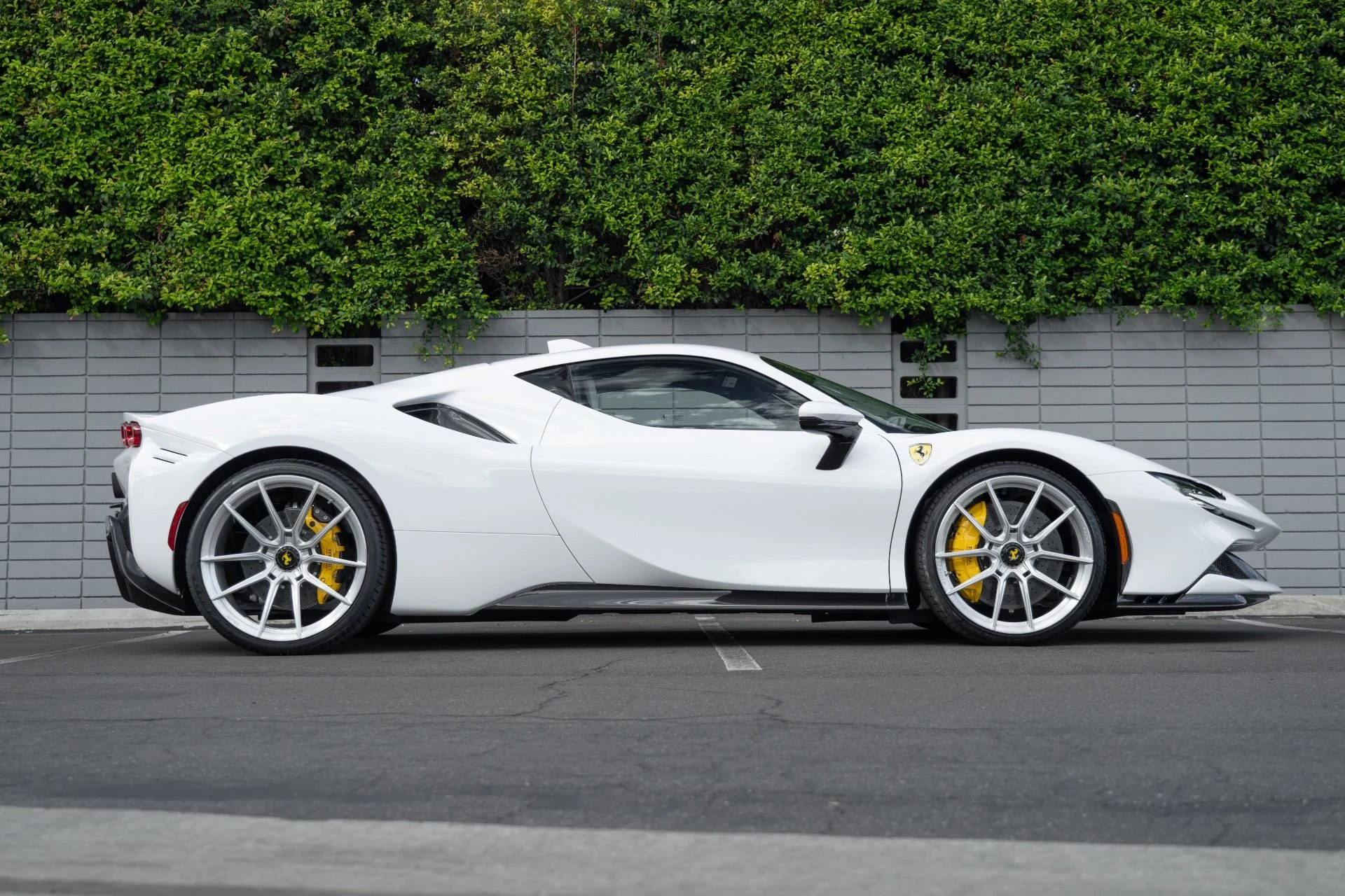 mph006_2171307825_Used_2023_Ferrari_SF_90_Stradale_1760118033_347c9d617f