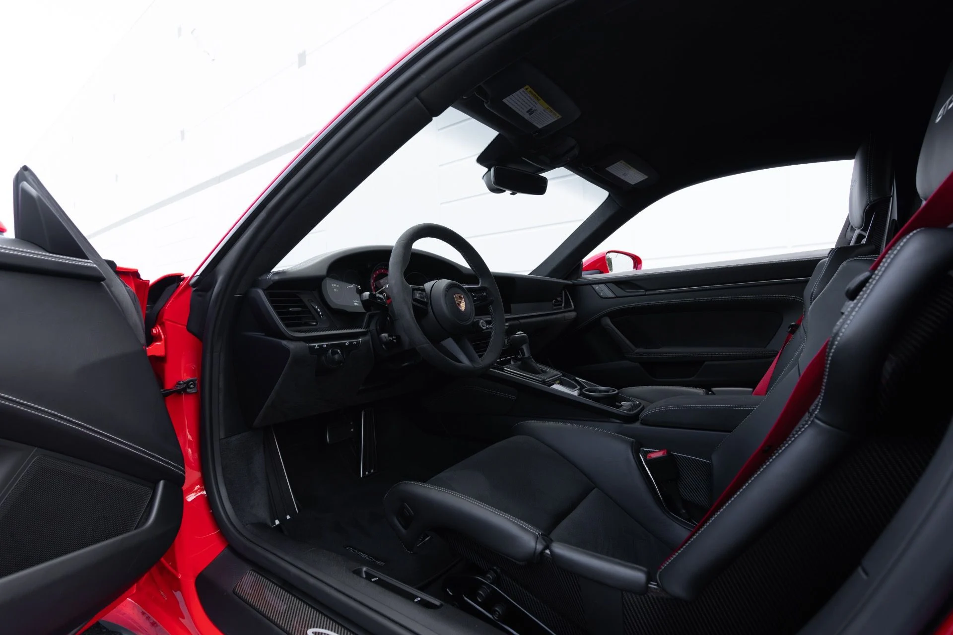 mph006_2173385090_Used_2022_Porsche_911_GT_3_1761761054_7eba903d6b