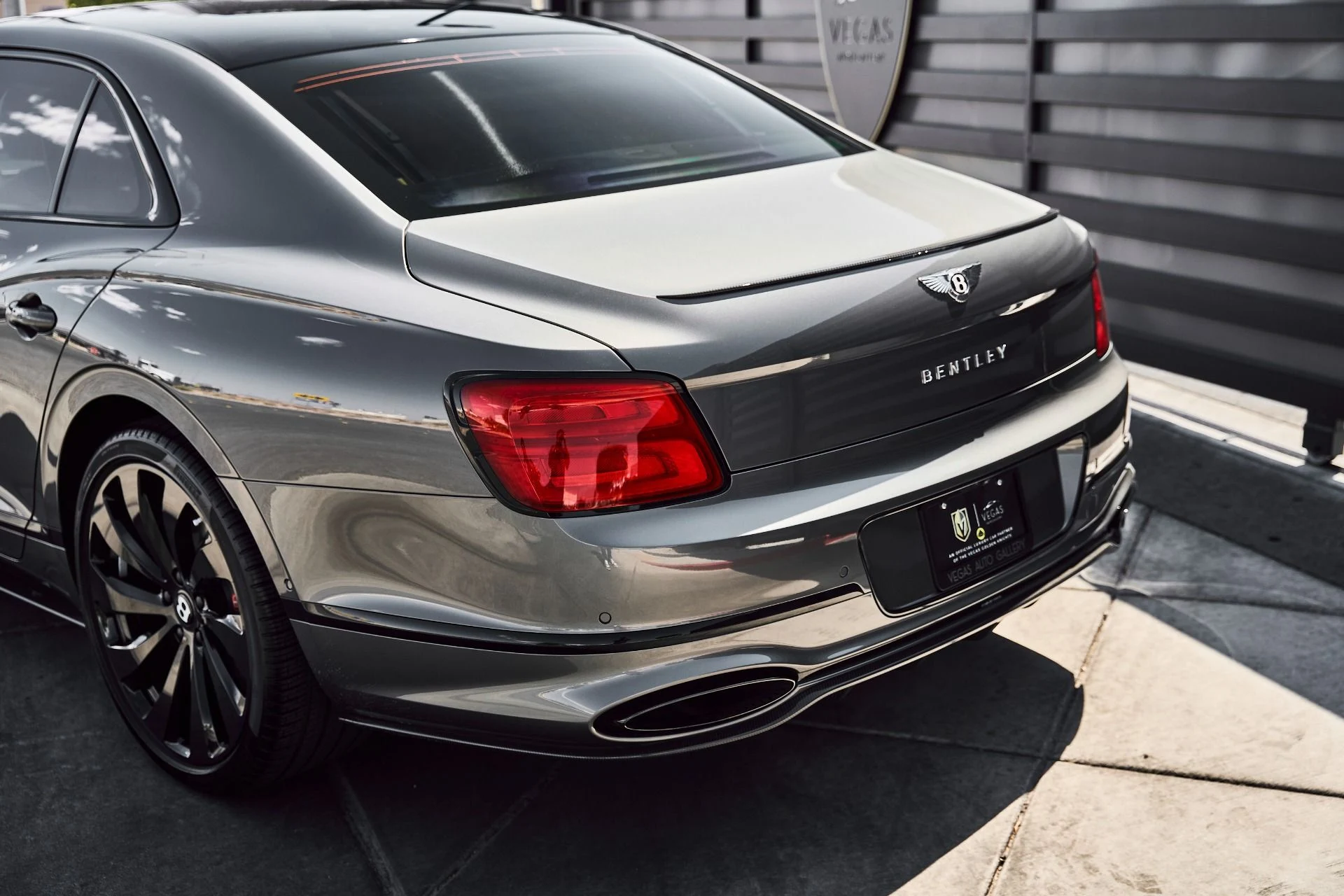 mph006_2176556760_Used_2022_Bentley_Flying_Spur_W12_1786226150_4b621aa123