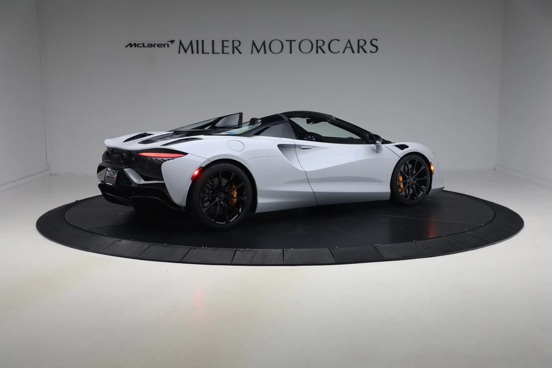 mph006_2186176484_New_2026_Mc_Laren_Artura_Spider_Vision_f24a8c6a7d