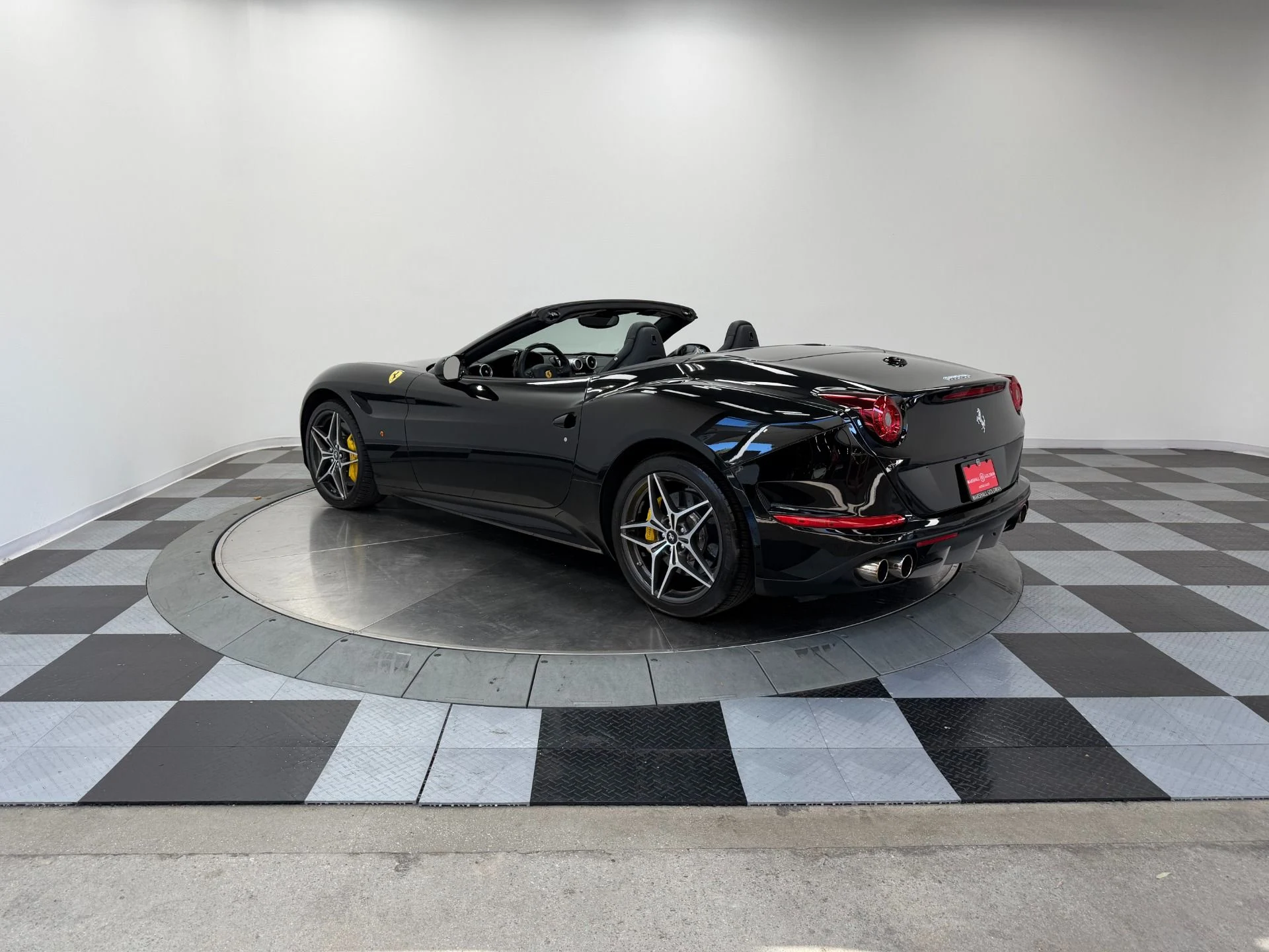 mph006_2189183364_Used_2016_Ferrari_California_T_Carbon_Fiber_Driving_Zone_Twin_Turbo_Power_1782147387_e49837bcd9