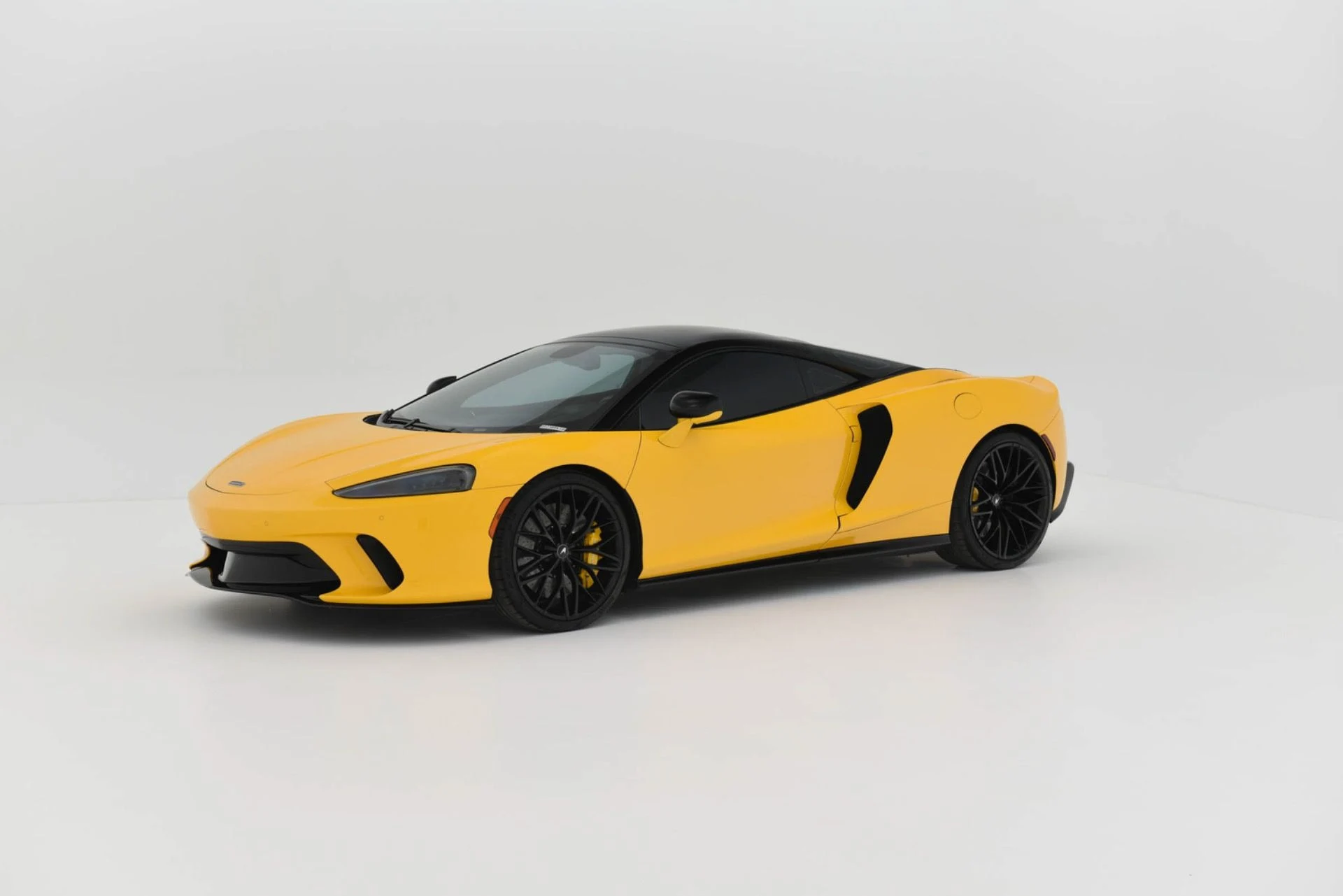 mph006_2194832125_Used_2023_Mc_Laren_GT_1774627642_17d08b0097