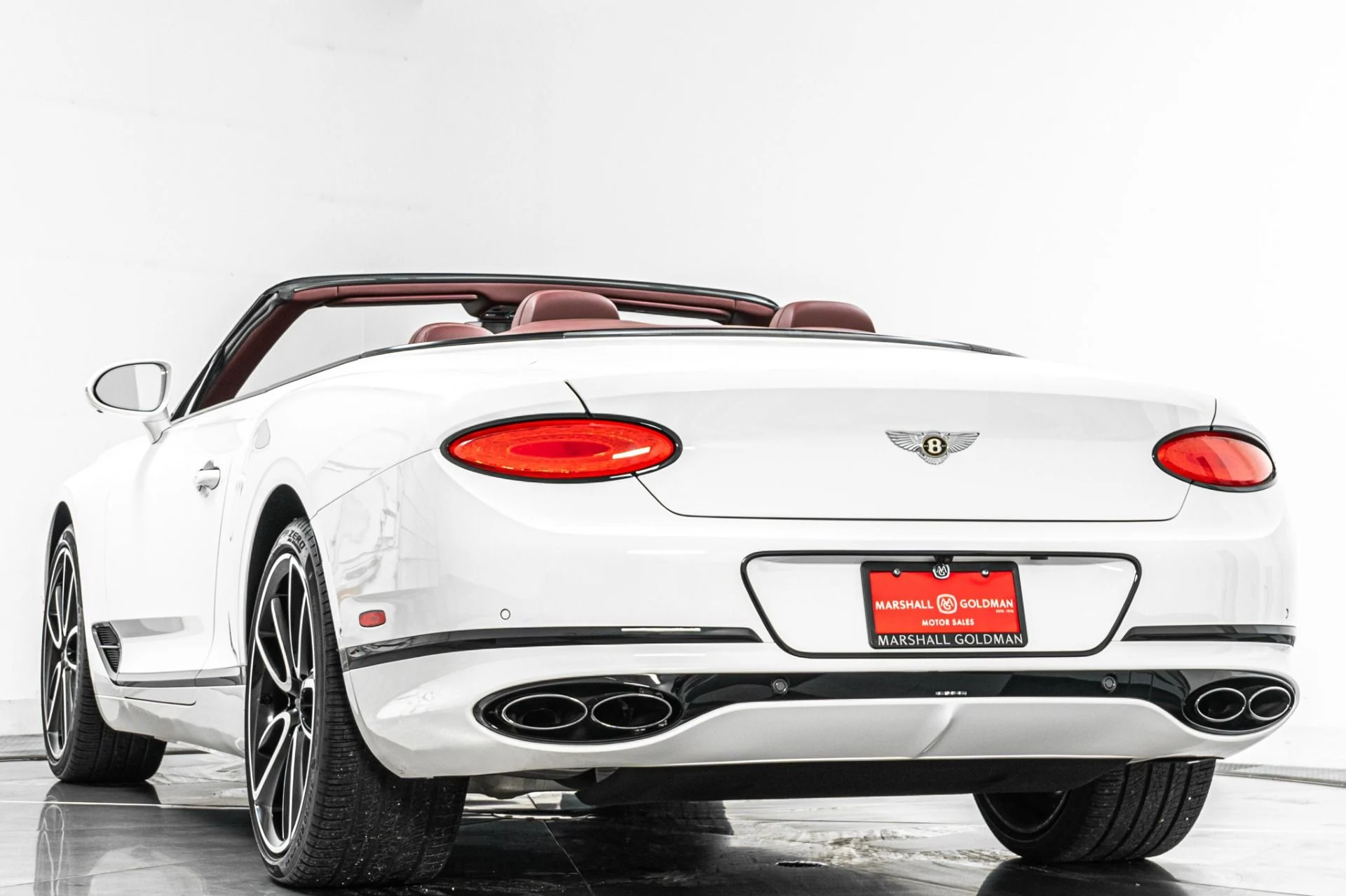 mph006_2202201738_Used_2020_Bentley_Continental_GTC_V8_Mulliner_Front_Seat_Comfort_Specifications_Naim_Audio_1786125388_4e1d39aa97