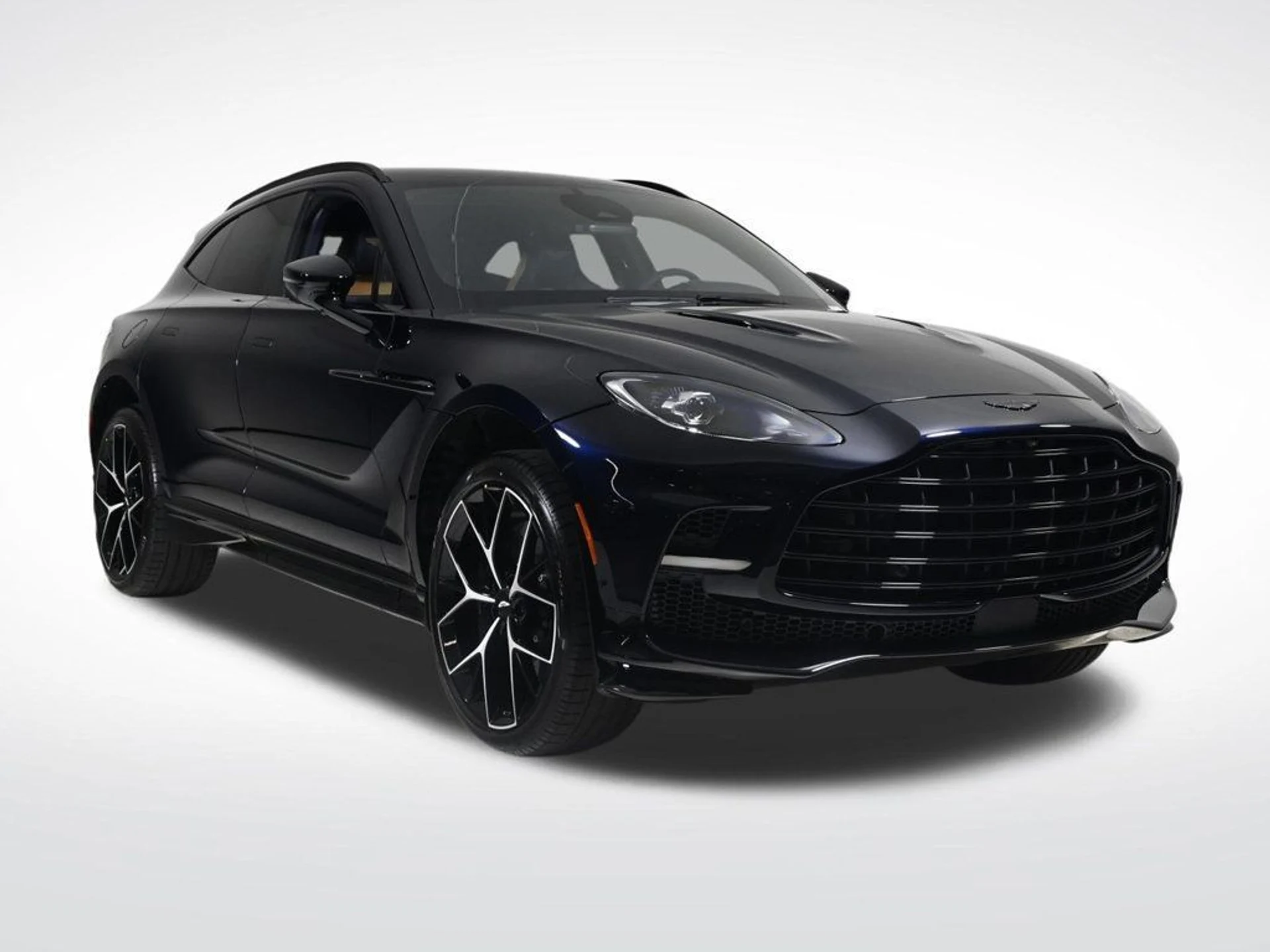 mph006_220306024_new_2026_aston_martin_dbx_707awd_11350_22956758_7_1024_21876a01c0